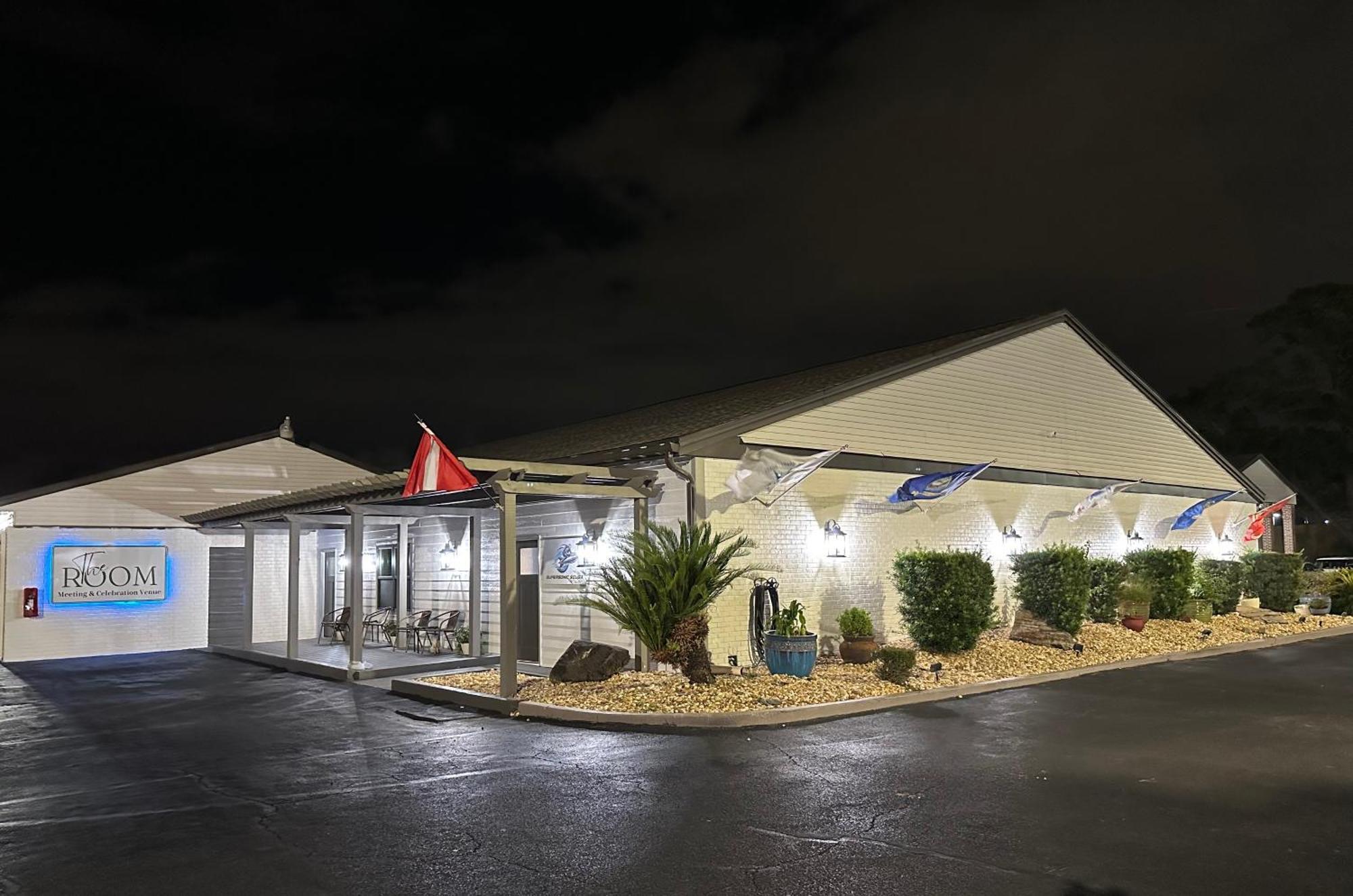 At Home Inn - Pensacola