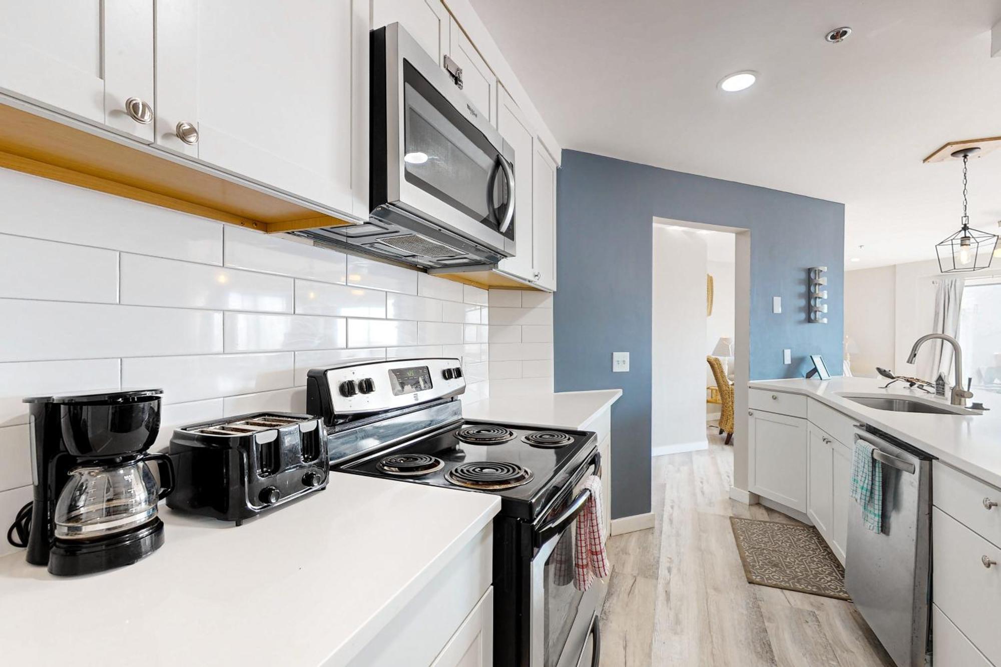 The At St. Thomas Square #1304b Apartment