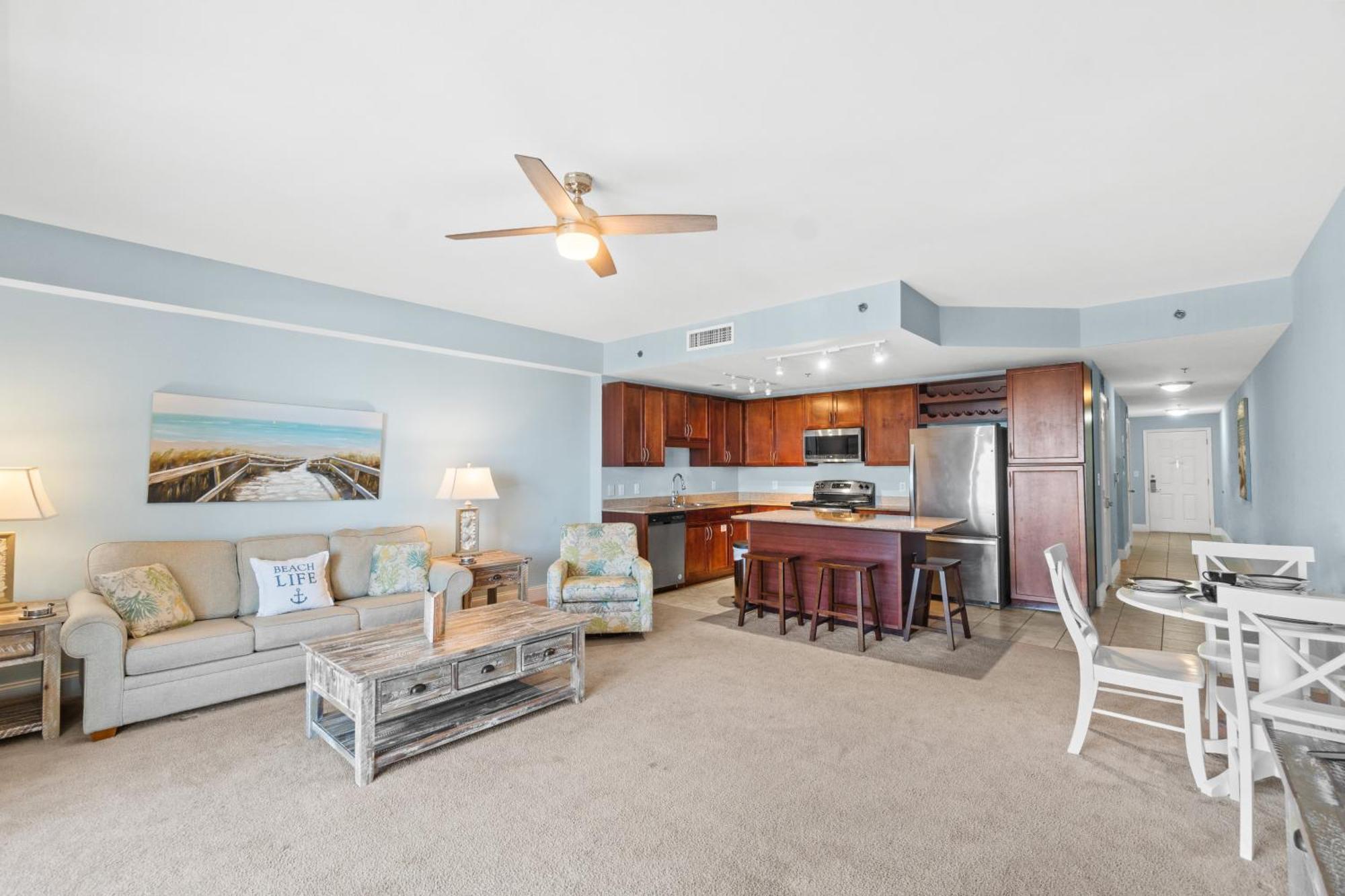Holiday home Laketown Wharf #1117 By Book That Panama City Beach