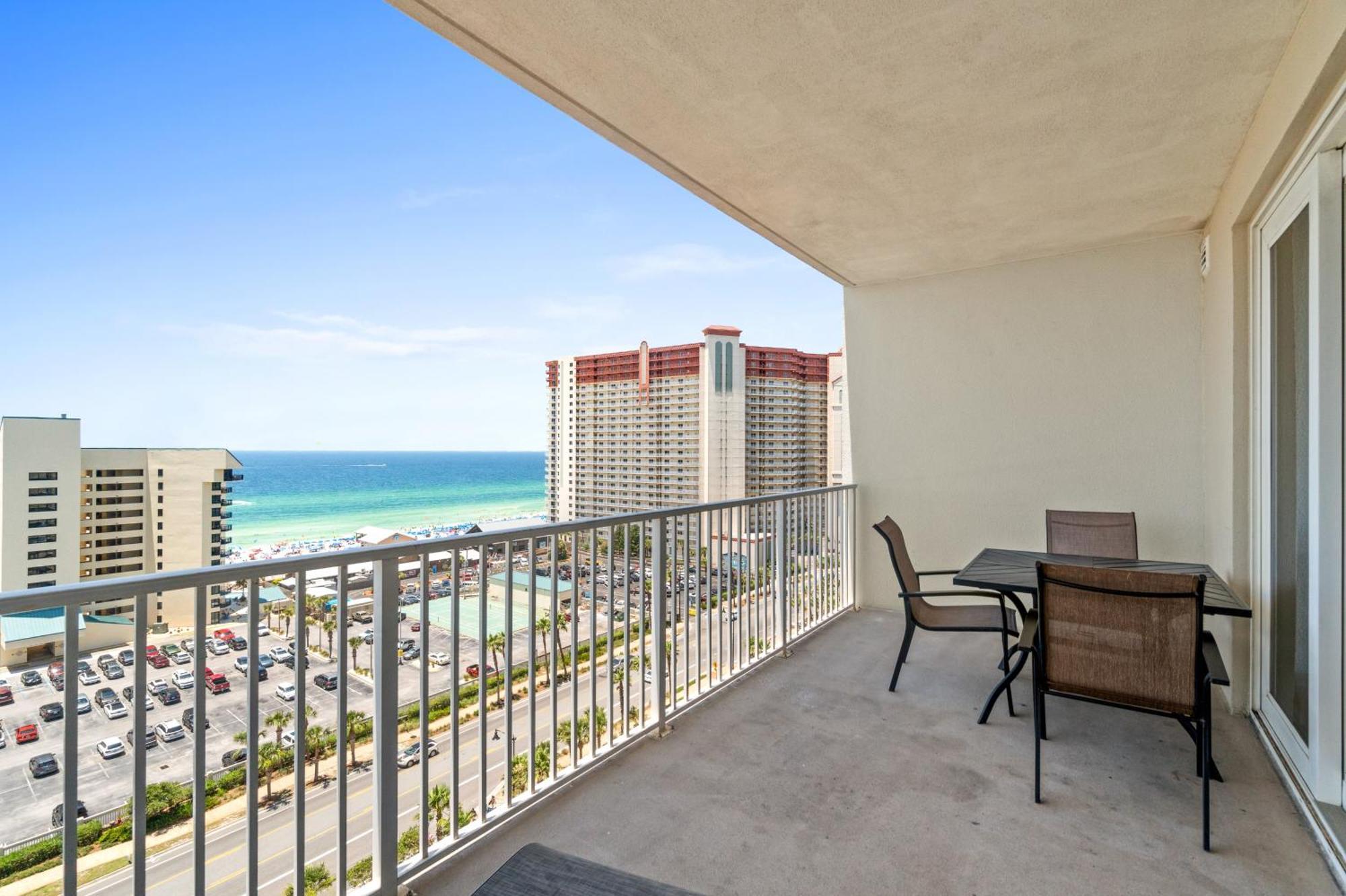 Holiday home Laketown Wharf #1117 By Book That Panama City Beach