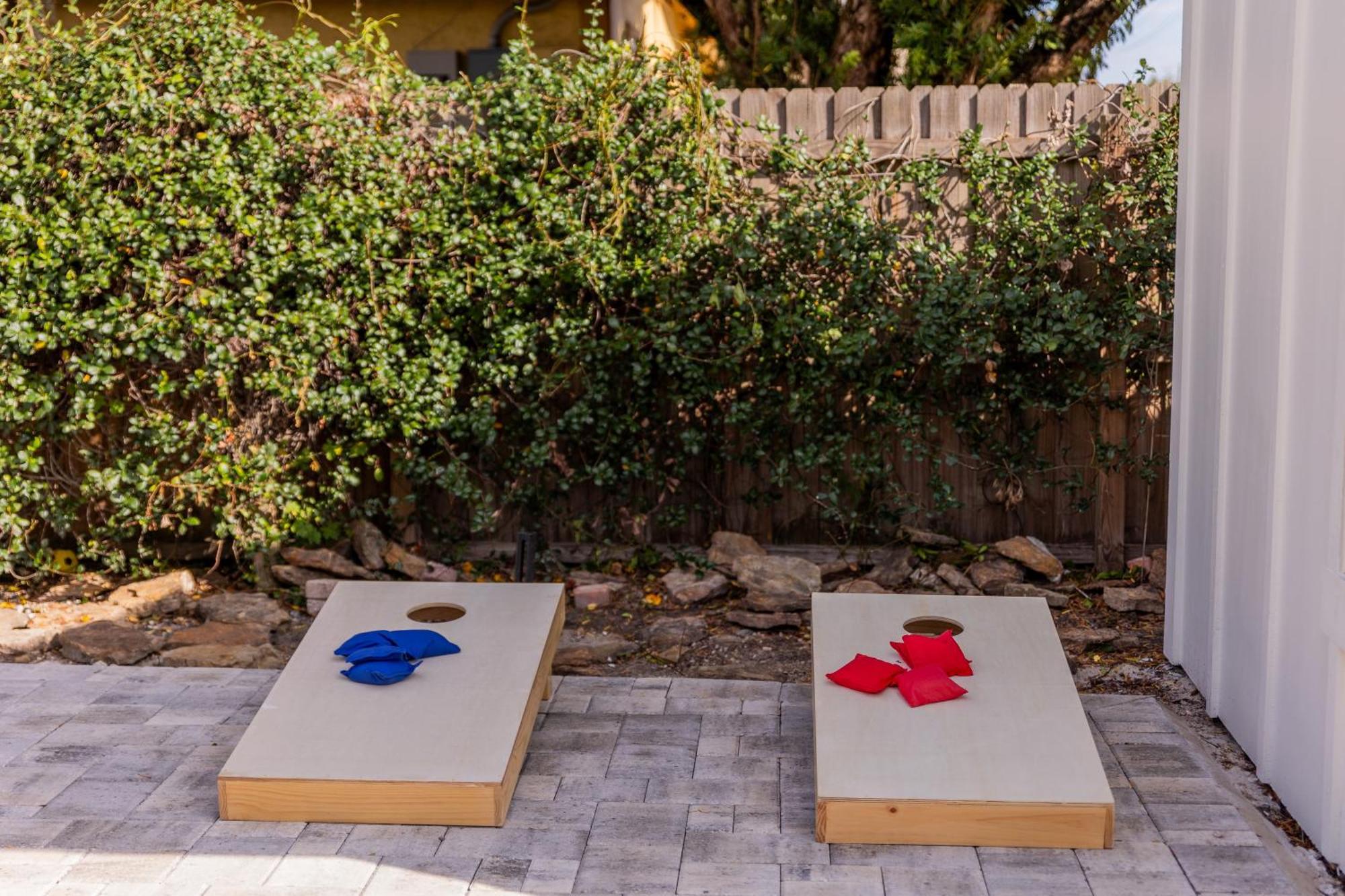 Upscale Bay Dream Pool With Putting Green Tampa