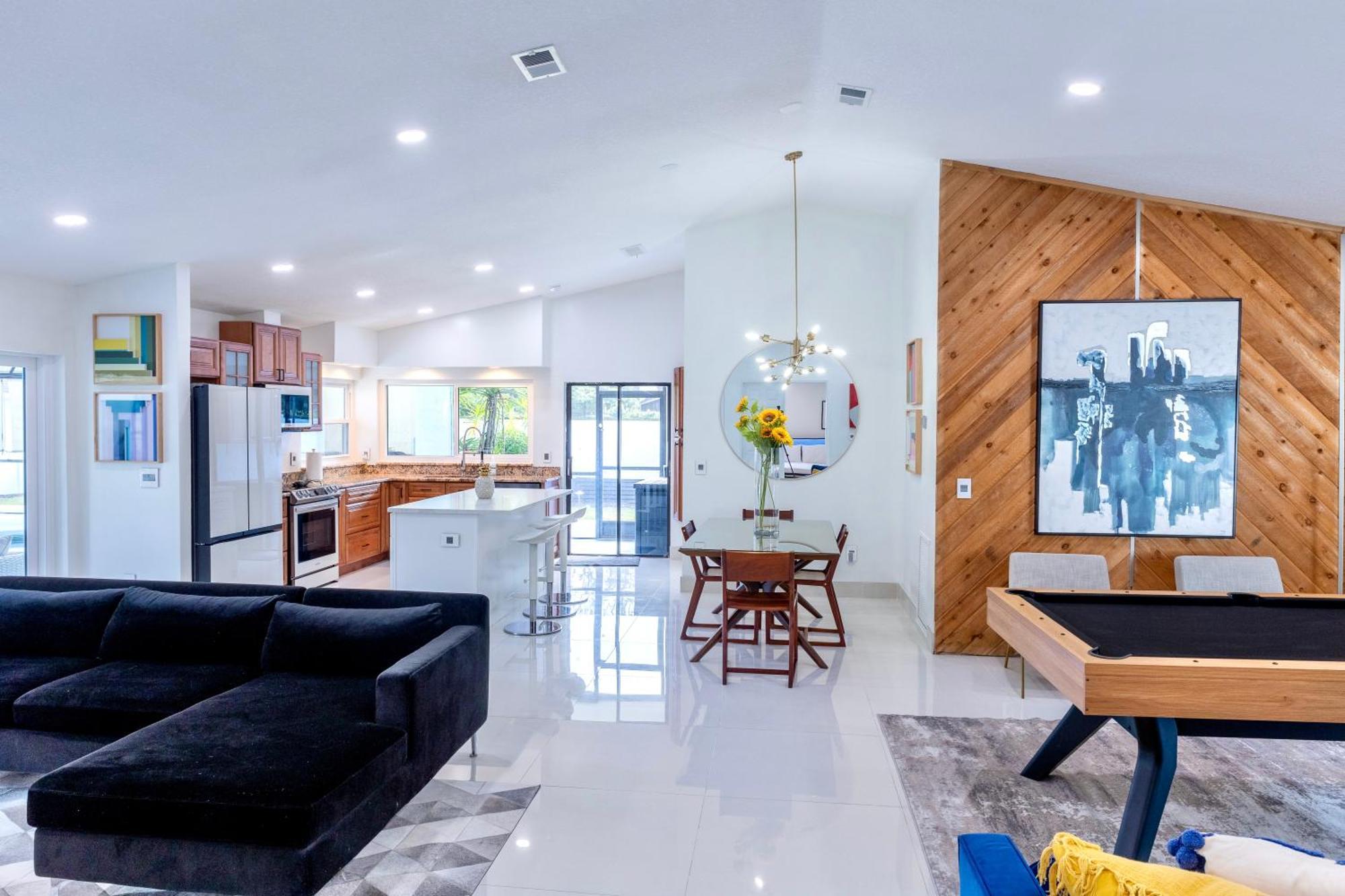Upscale Bay Dream Pool With Putting Green Holiday home Tampa