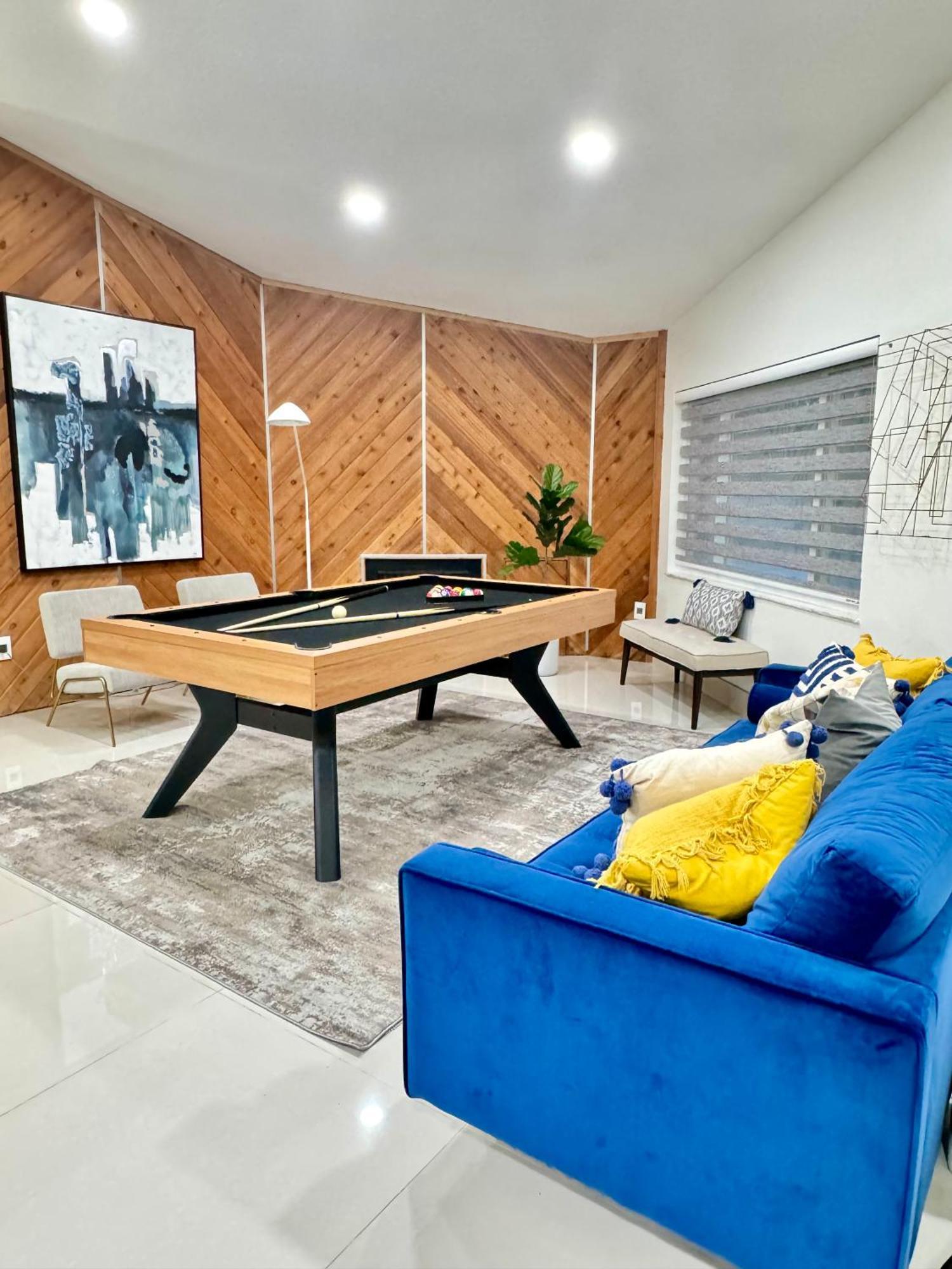 Holiday home Upscale Bay Dream Pool With Putting Green *