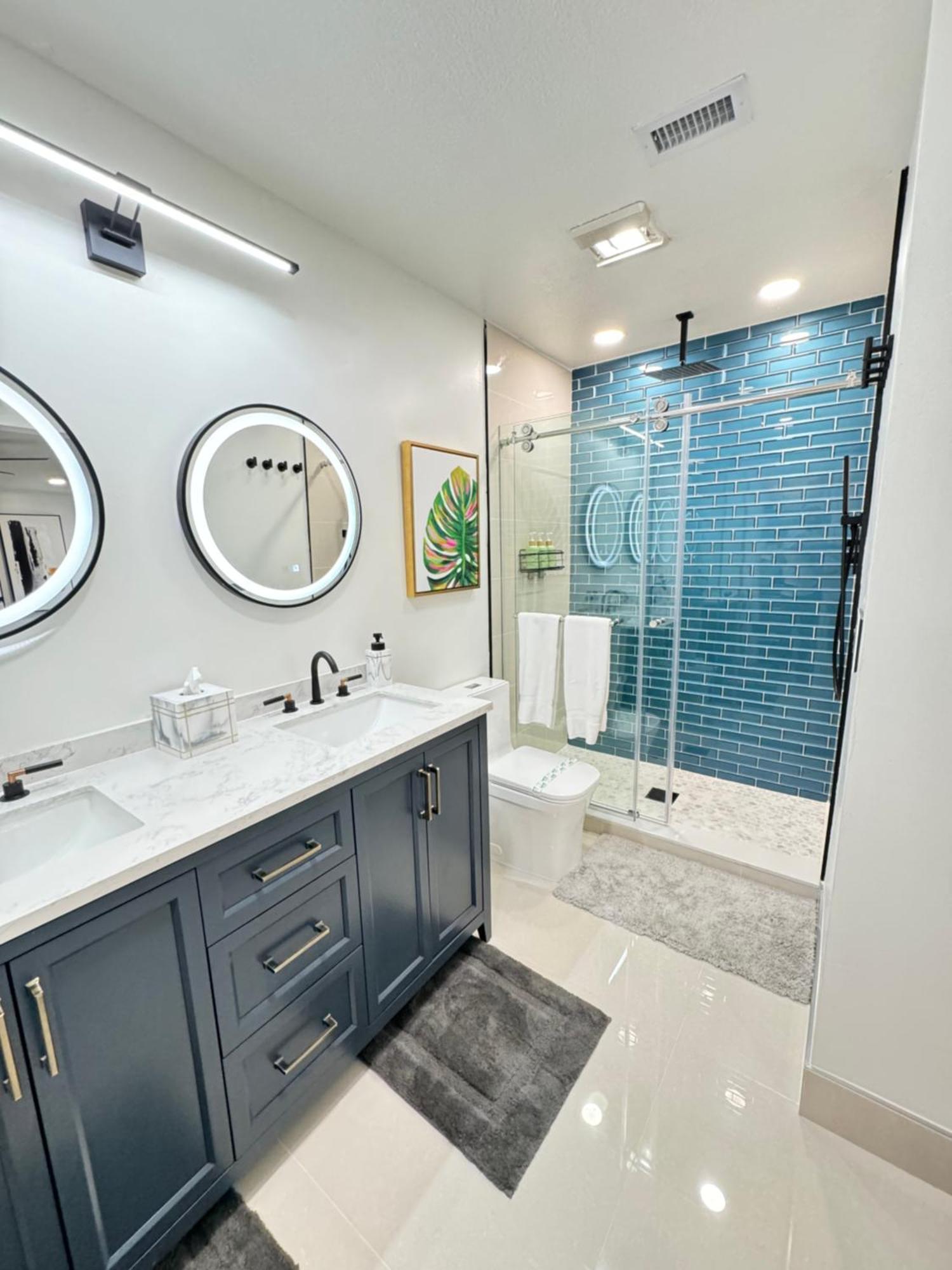 Upscale Bay Dream Pool With Putting Green Holiday home