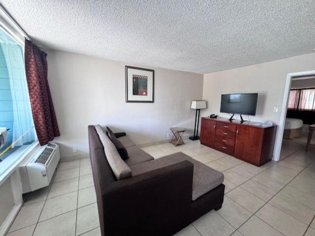 Hotel Clearwater 2*