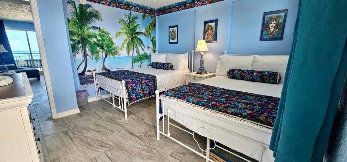Ocean Breeze - Direct Ocean Front-Pool Is Open * Daytona Beach