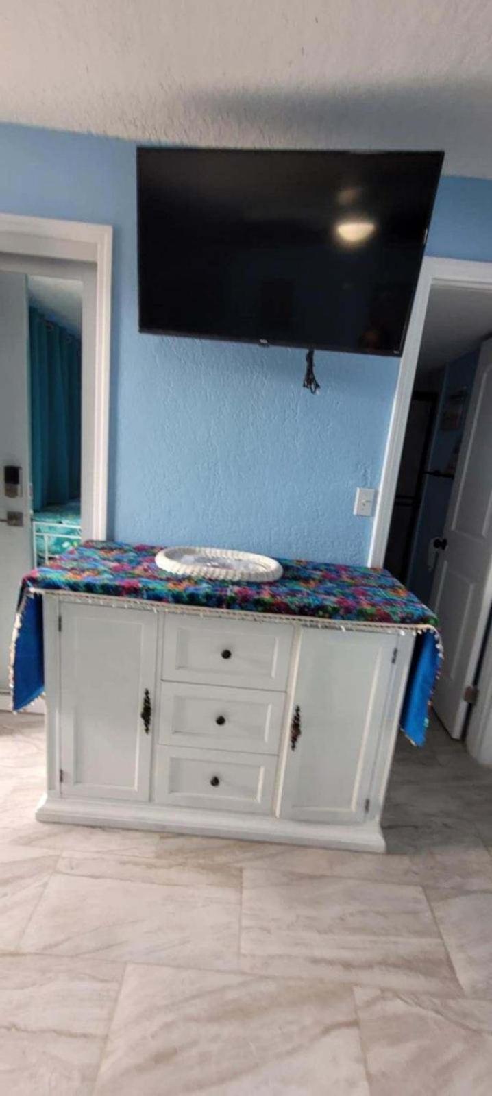 Apartment Ocean Breeze - Direct Ocean Front-Pool Is Open Daytona Beach