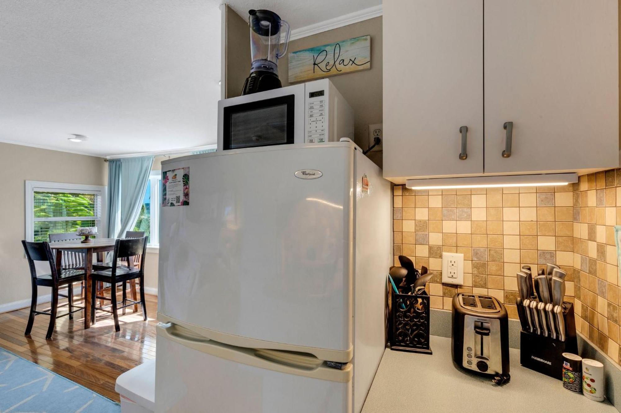 Water View & Heated Pool - Steps To Sand, Bayview Beauty B-5 * Clearwater Beach