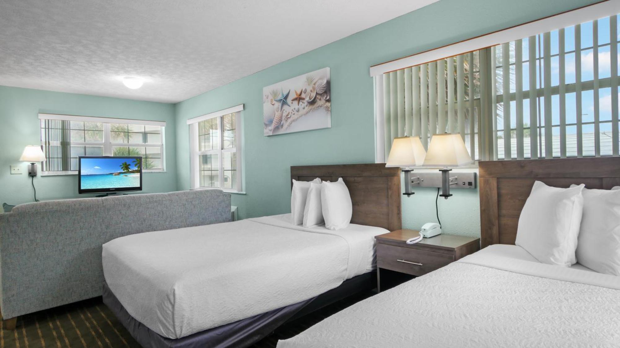 Ocean Court Beachfront Motel 2*