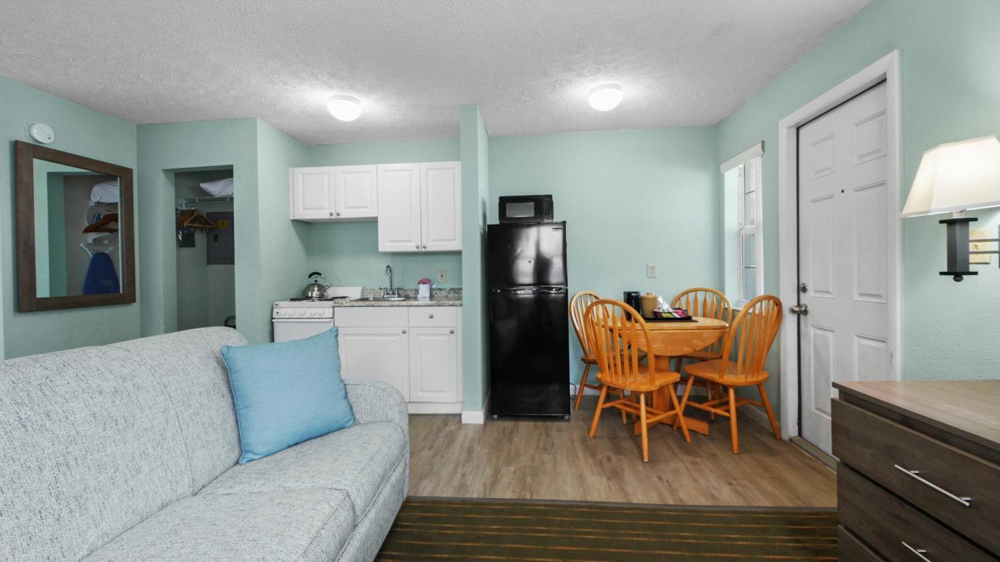 Motel Ocean Court Beachfront 2*