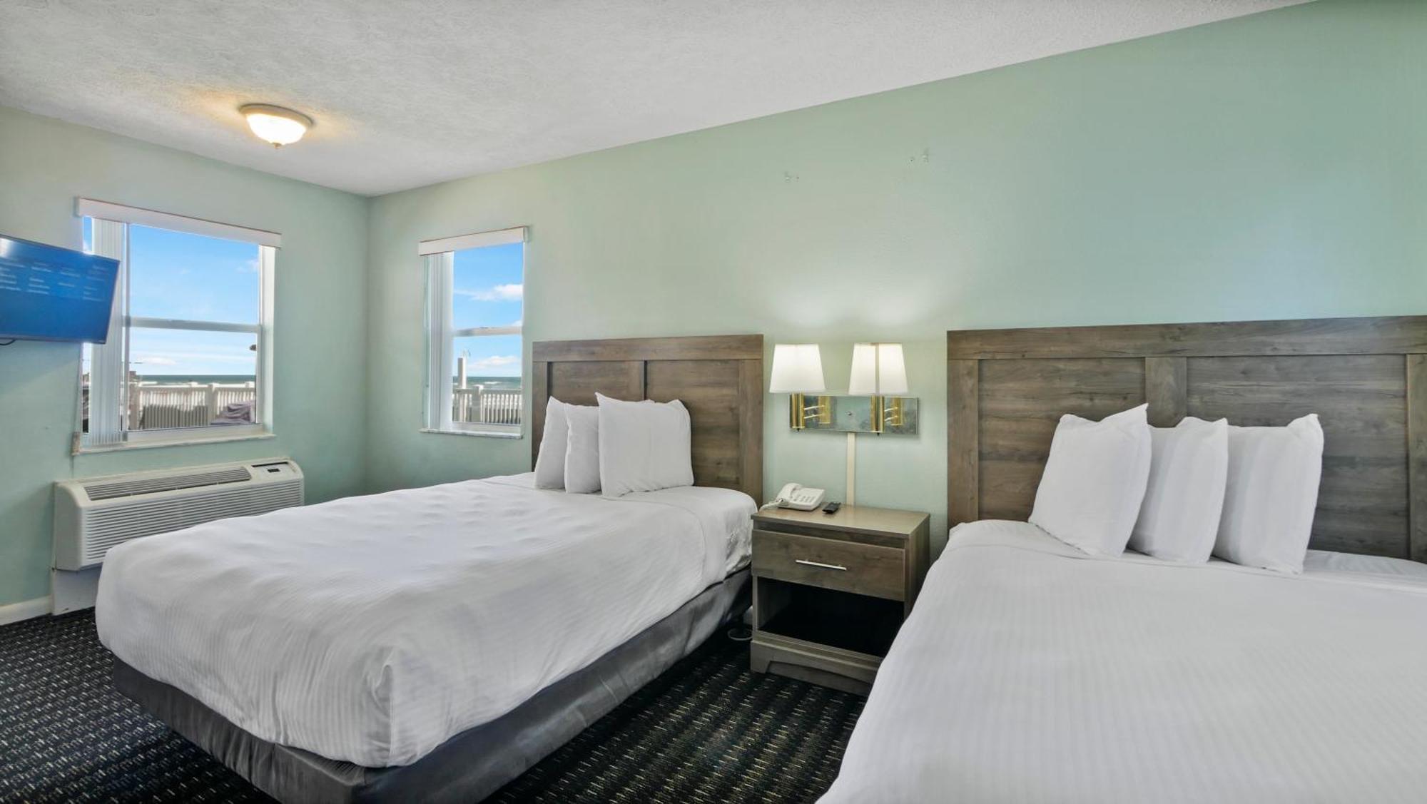 Ocean Court Beachfront 2*