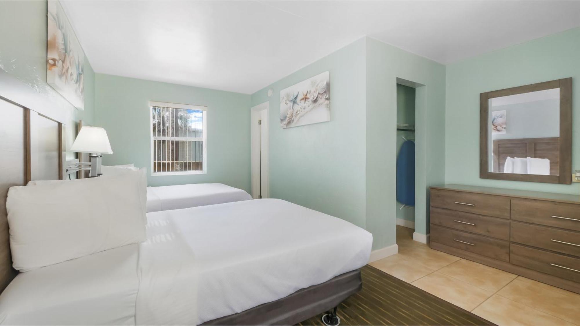 Ocean Court Beachfront Motel Daytona Beach