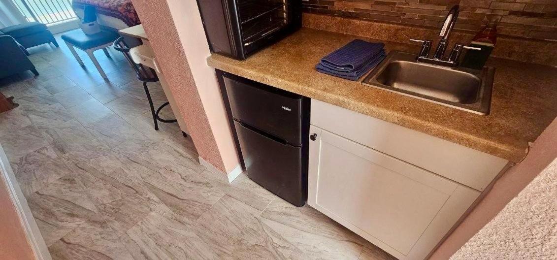 Apartment Ocean View - Direct Ocean Front-Pool Is Open *