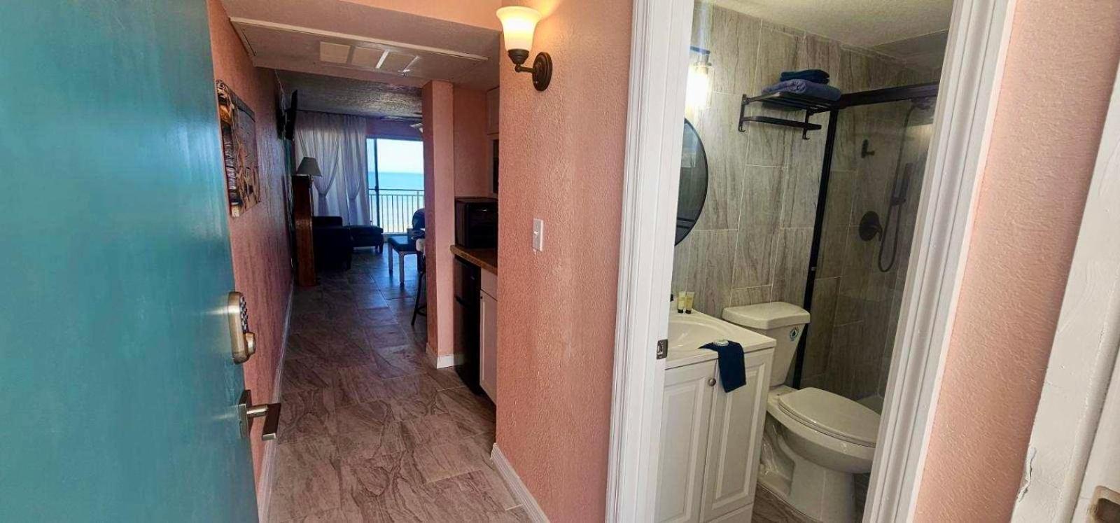 Apartment Ocean View - Direct Ocean Front-Pool Is Open Daytona Beach