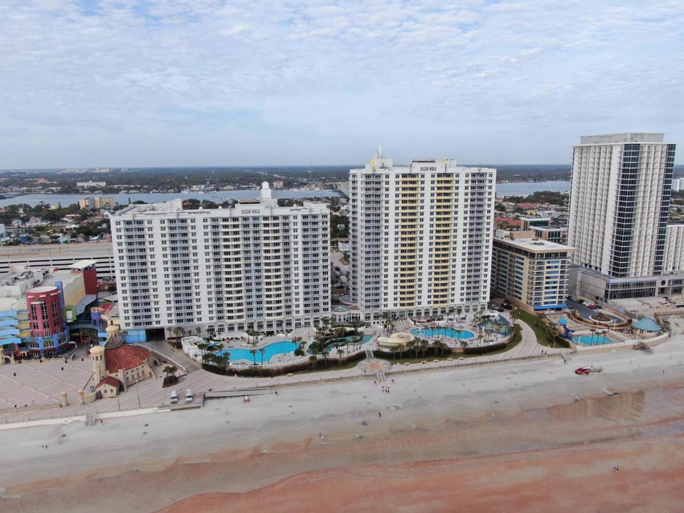Vacation In Comfort And Luxury - 2br Direct Oceanview - Wyndham Ocean Walk - 2432-1 Apartment Daytona Beach