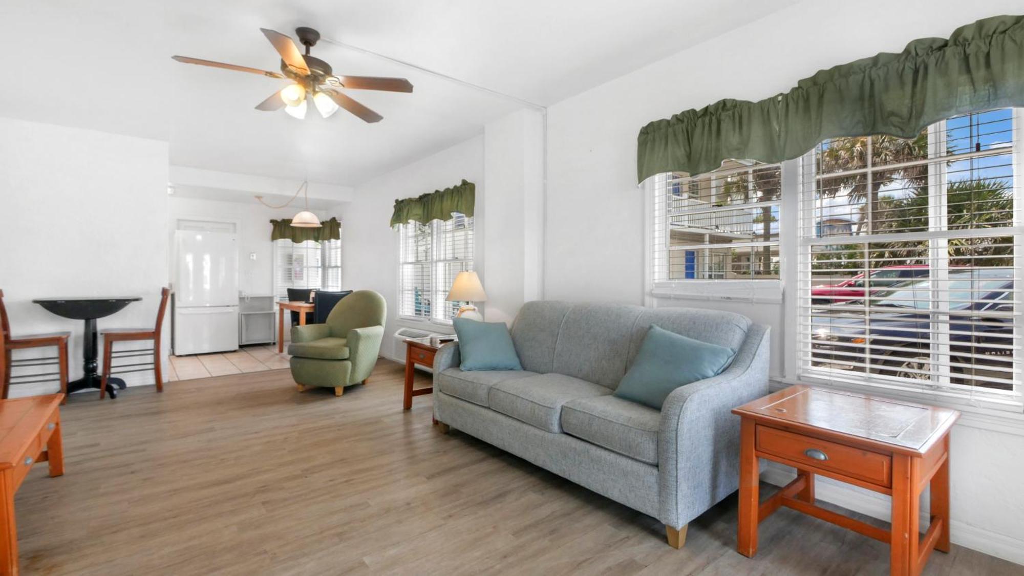 Motel Ocean Court Beachfront Daytona Beach