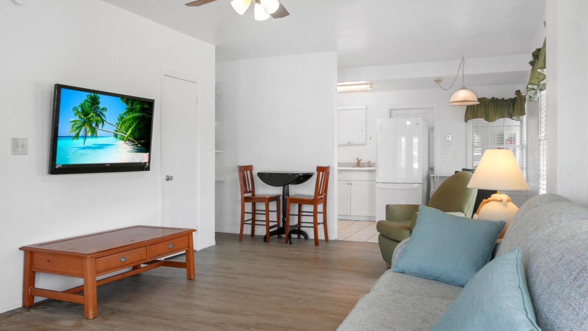 Ocean Court Beachfront 2*