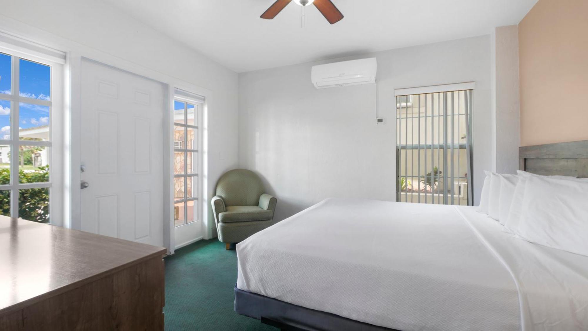 Ocean Court Beachfront Daytona Beach