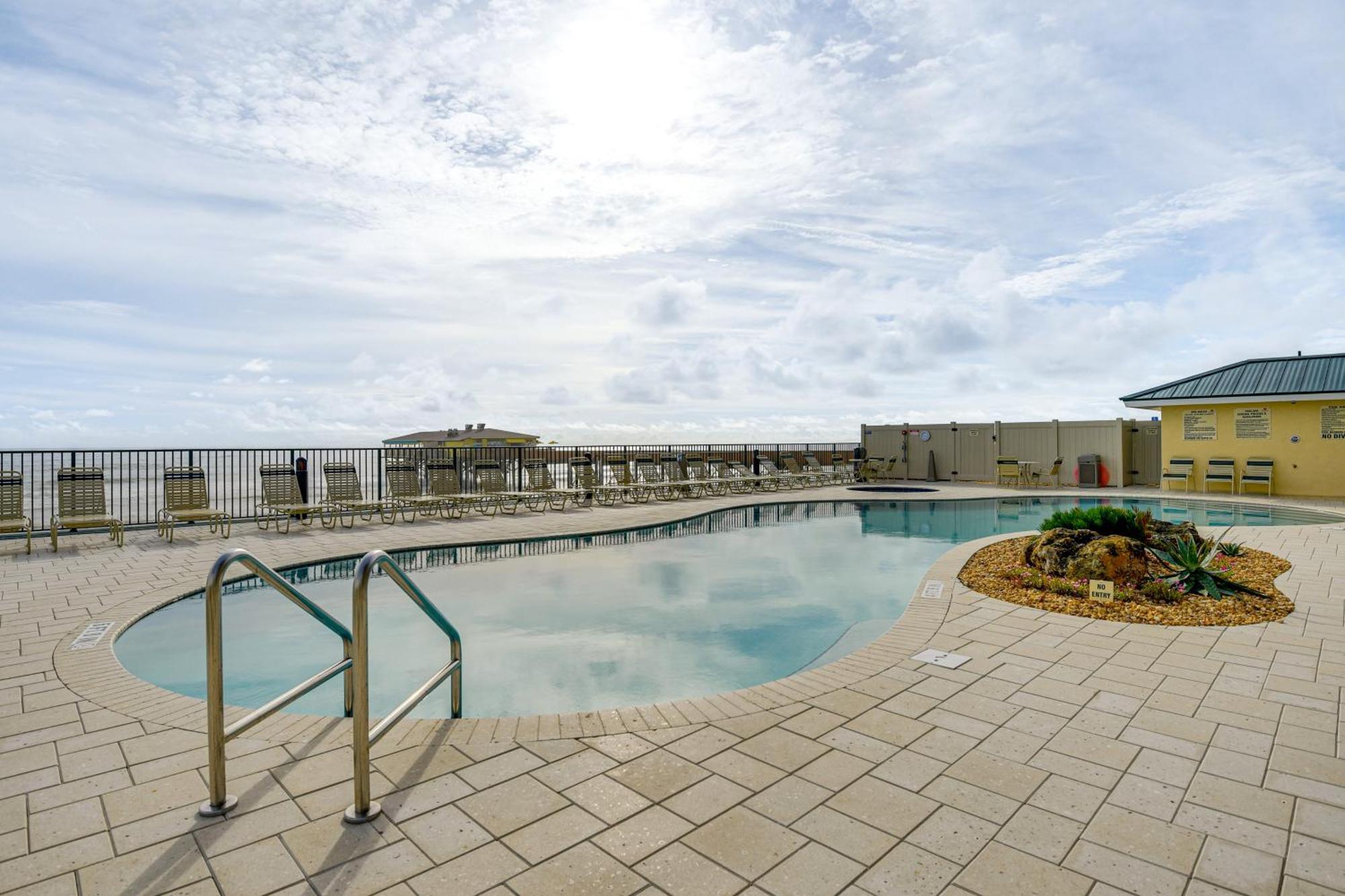 Apartment Daytona Shores With Ocean Views!