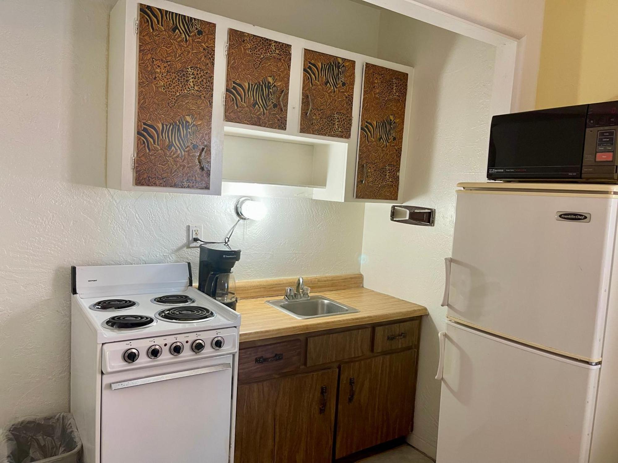 Ocean Holiday Motel 2*