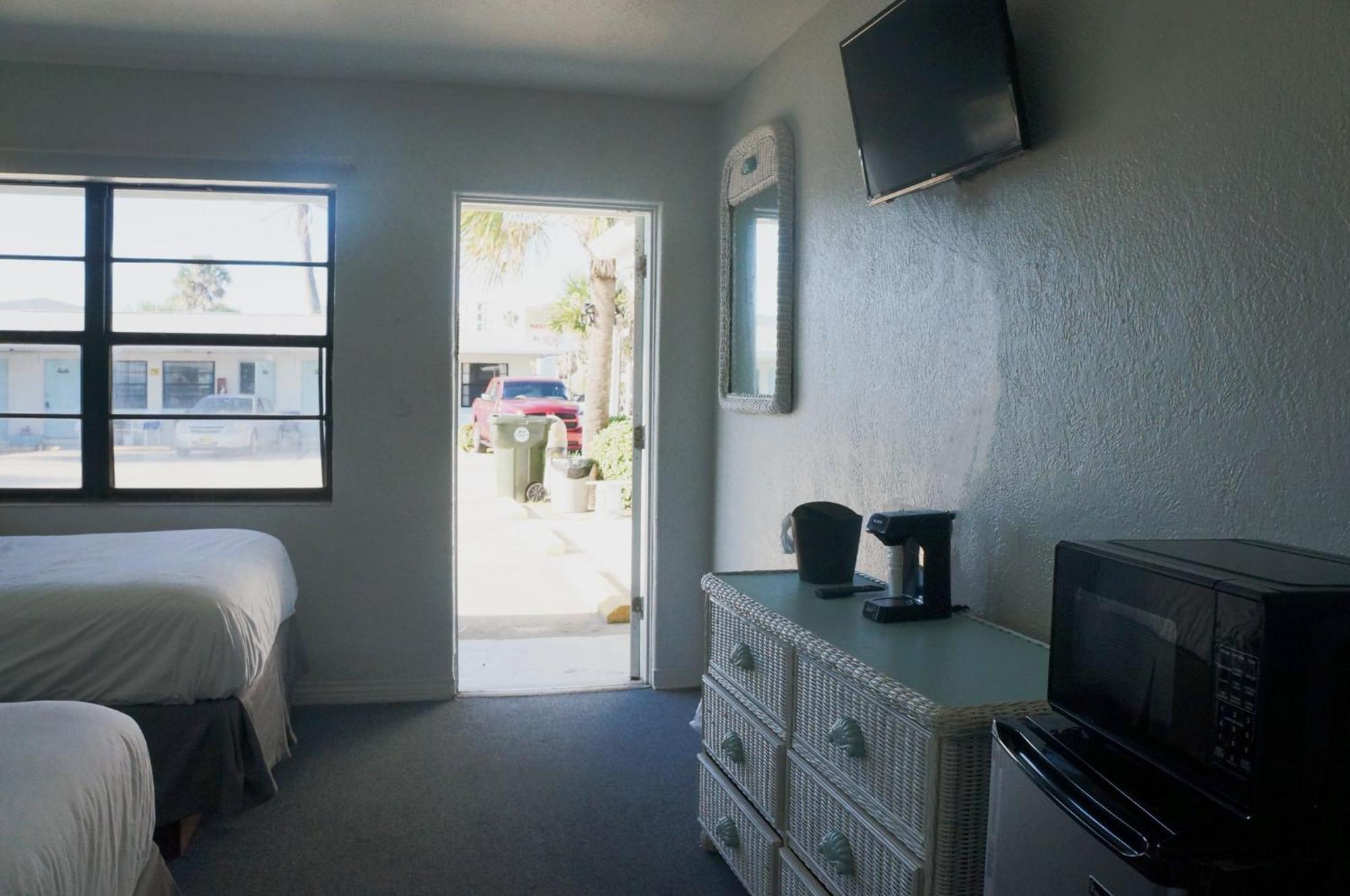 Ocean Holiday Motel 2*