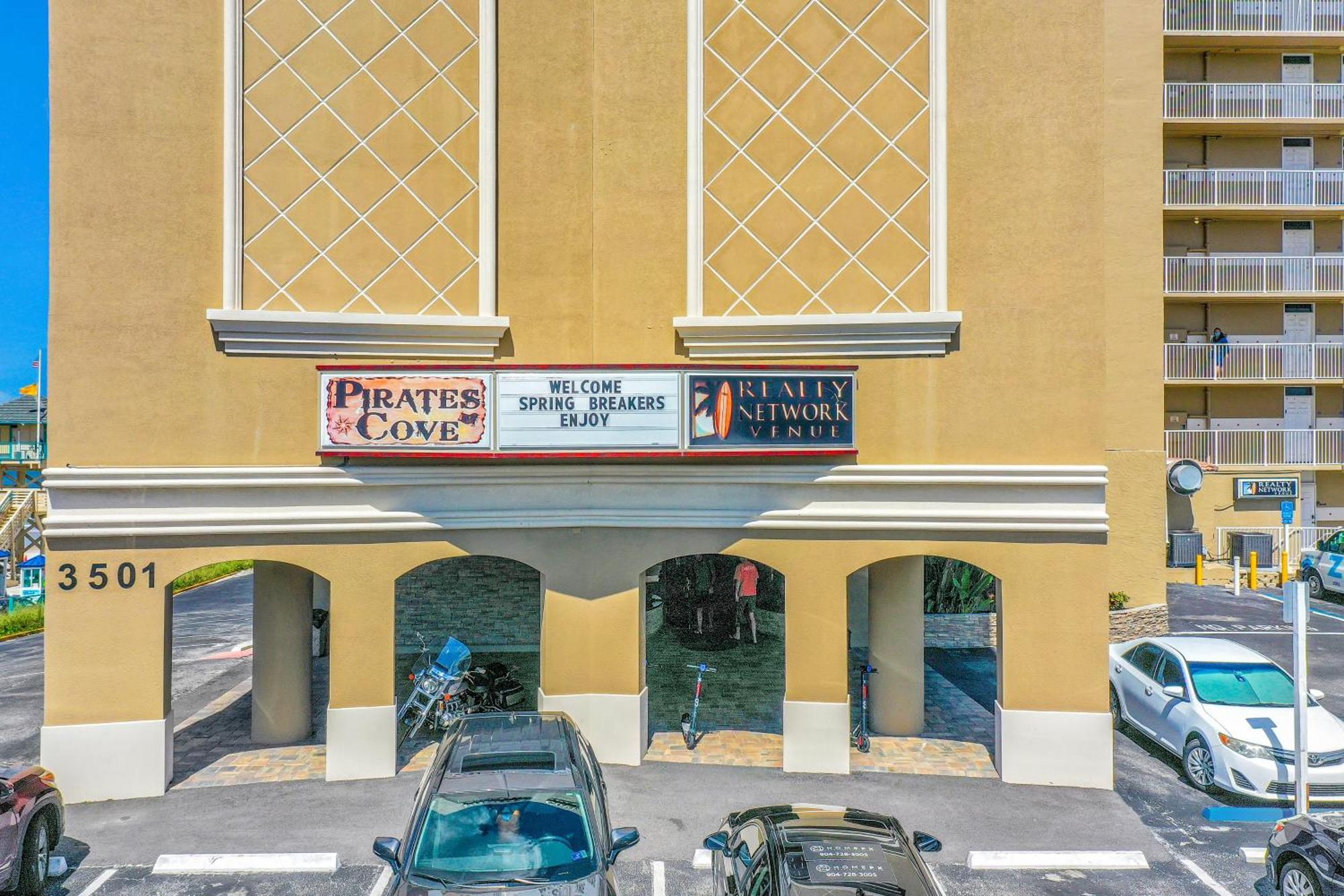 Pirates Cove Unit G22 Hotel Daytona Beach