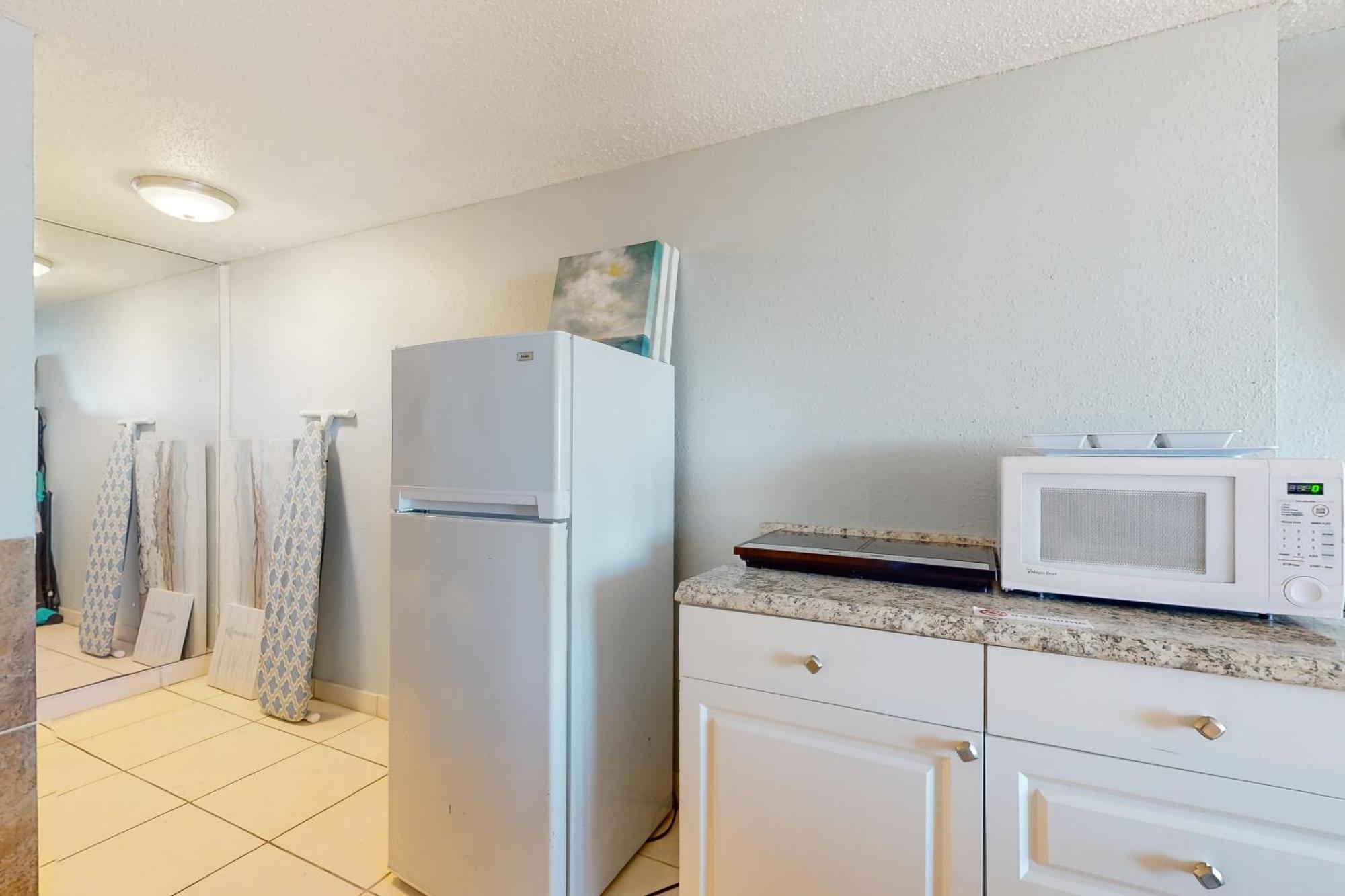 Pirates Cove Unit G22 Hotel Daytona Beach
