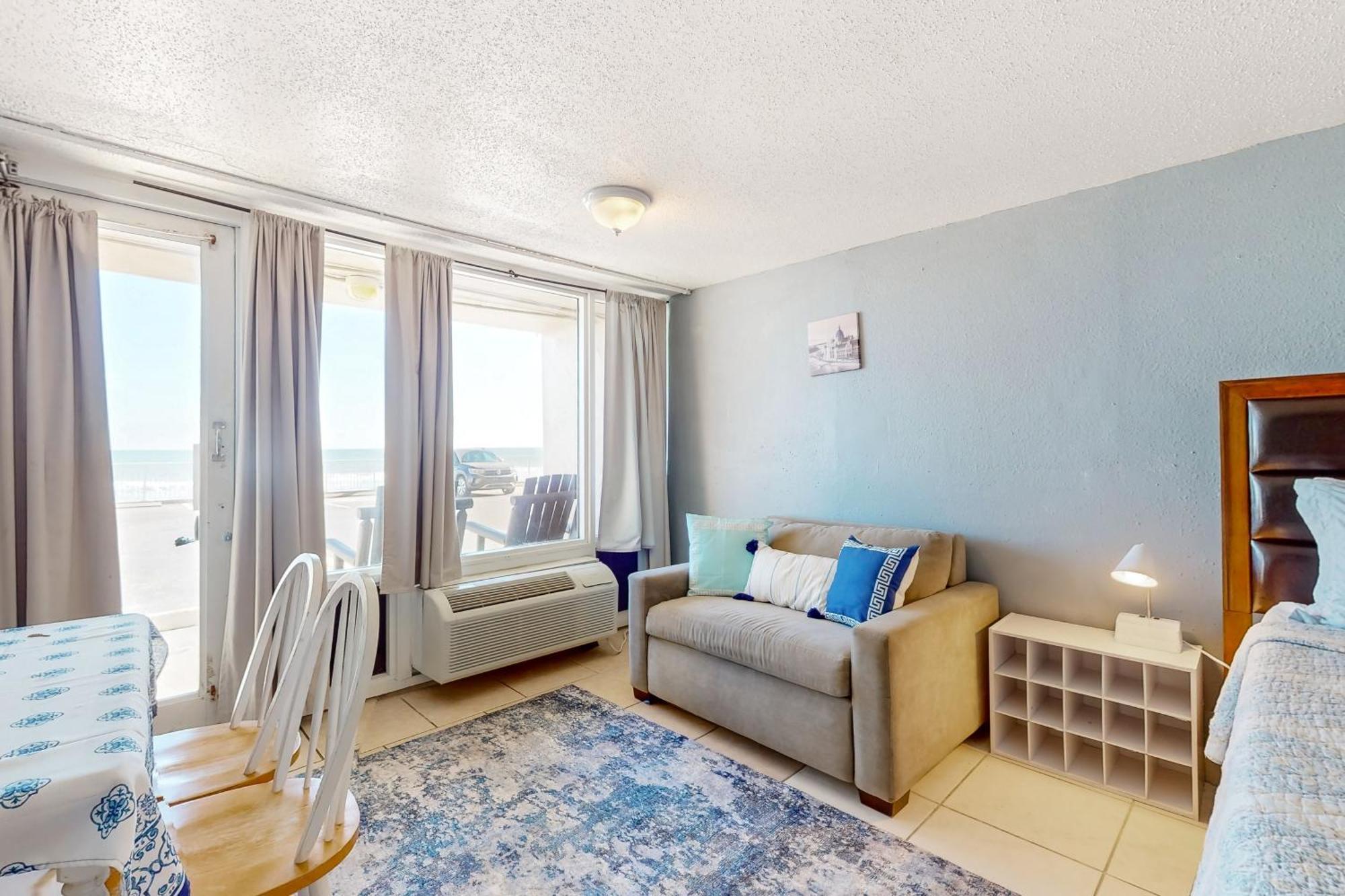 Hotel Pirates Cove Unit G22