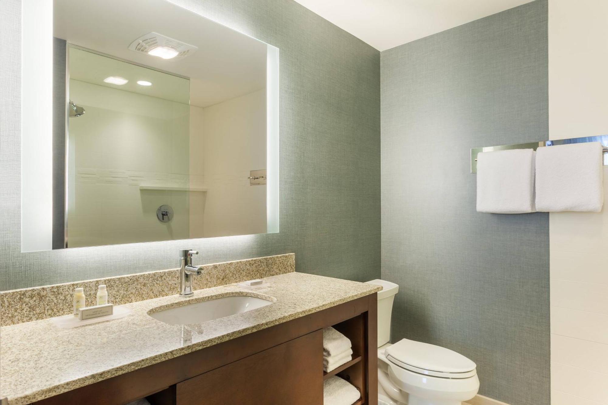 By Marriott Downtown 3*
