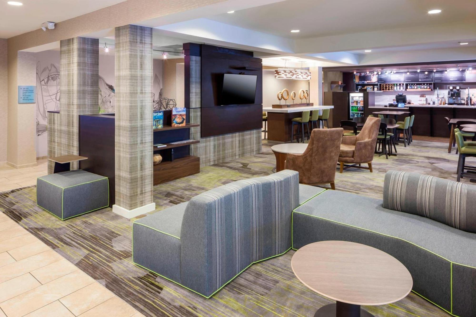 Hotel Courtyard By Marriott