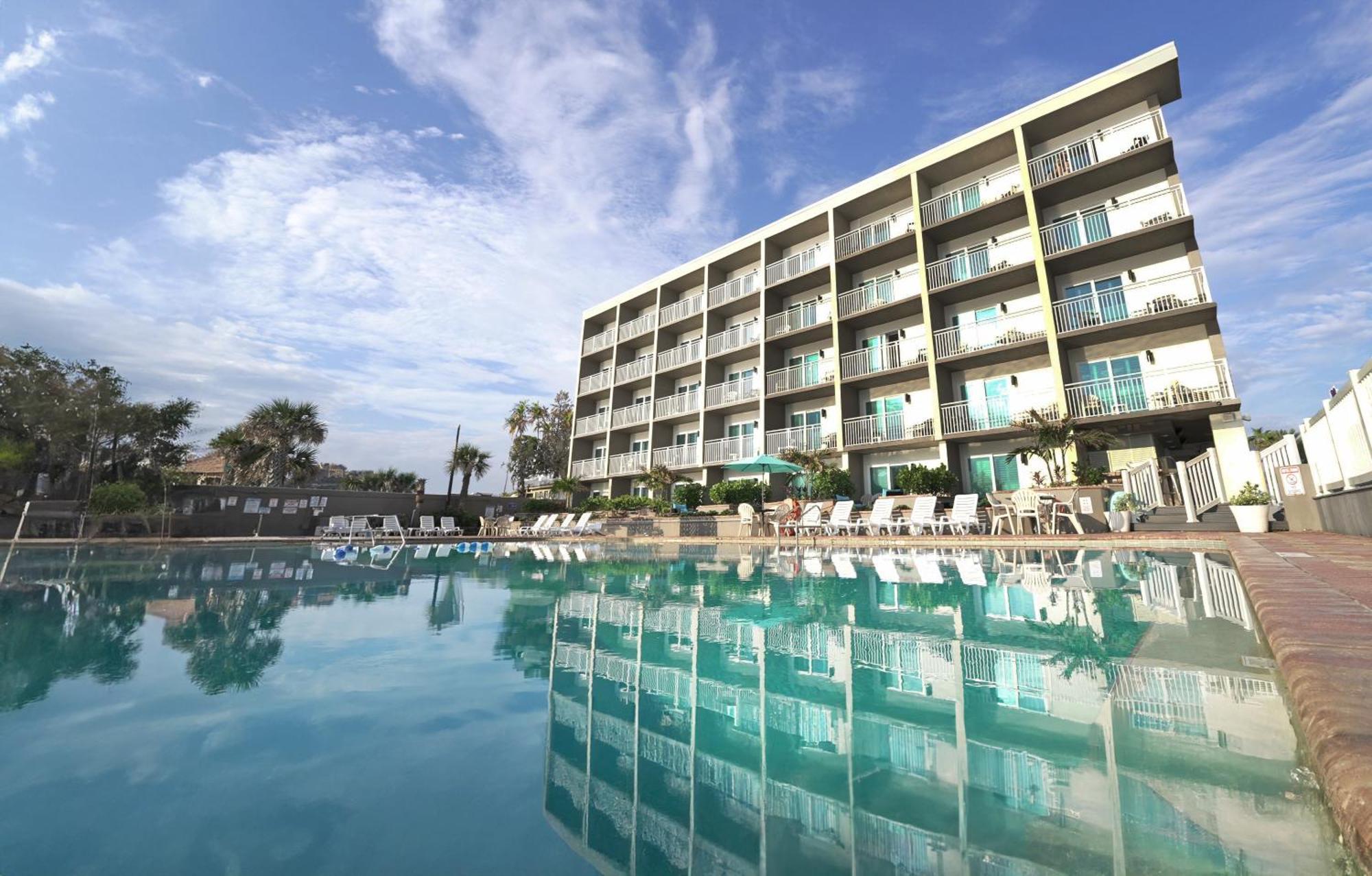 Boardwalk And Hotel Daytona Beach