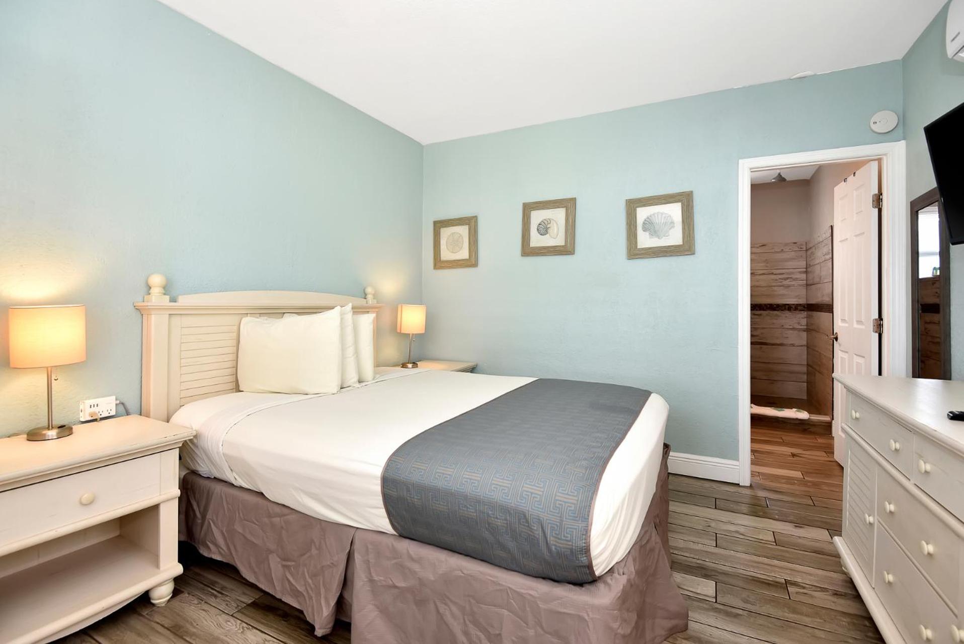Shoreline & - Beachfront Daytona Beach
