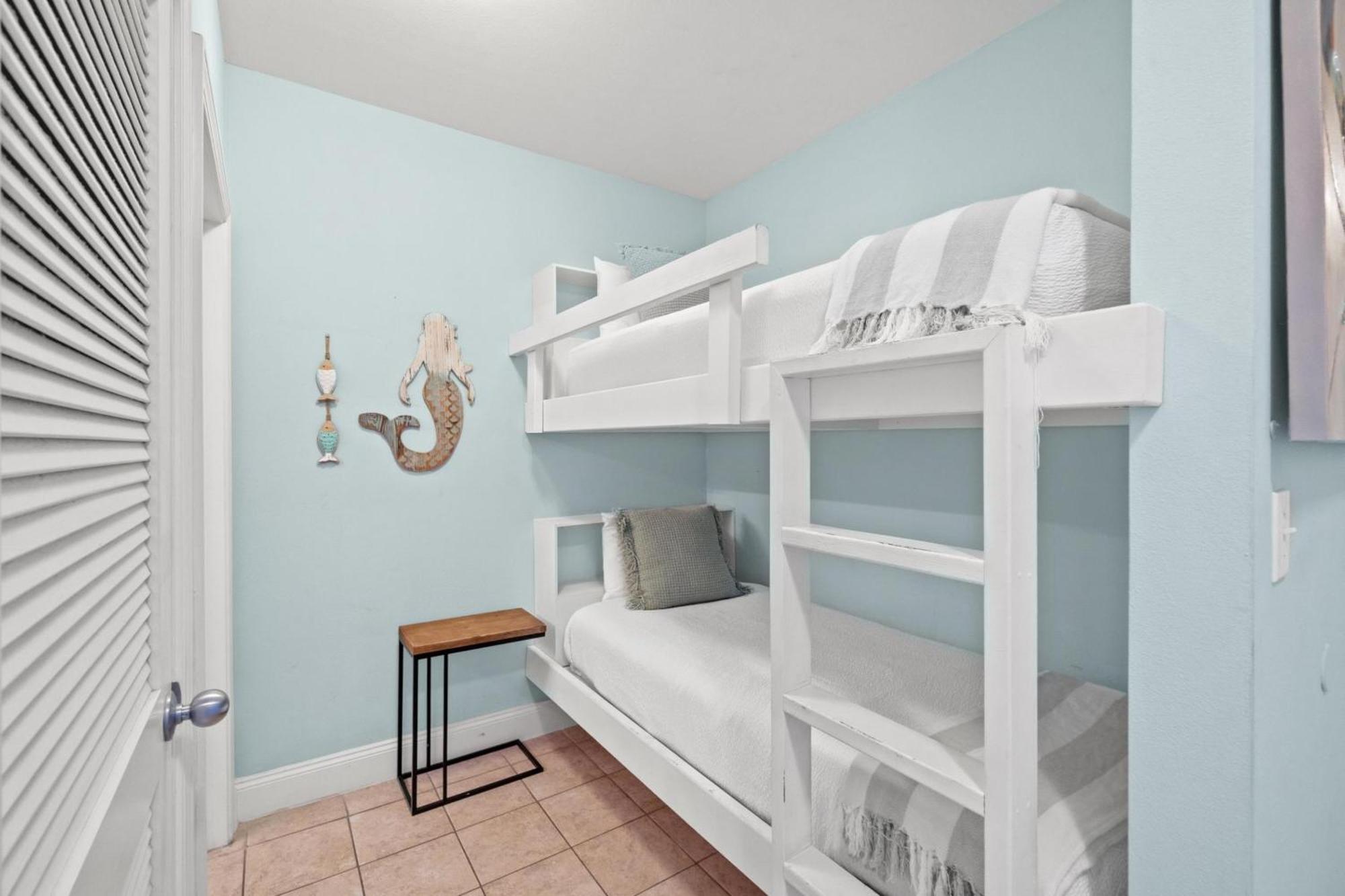 Laketown Wharf By Panhandle Getaways Apartment