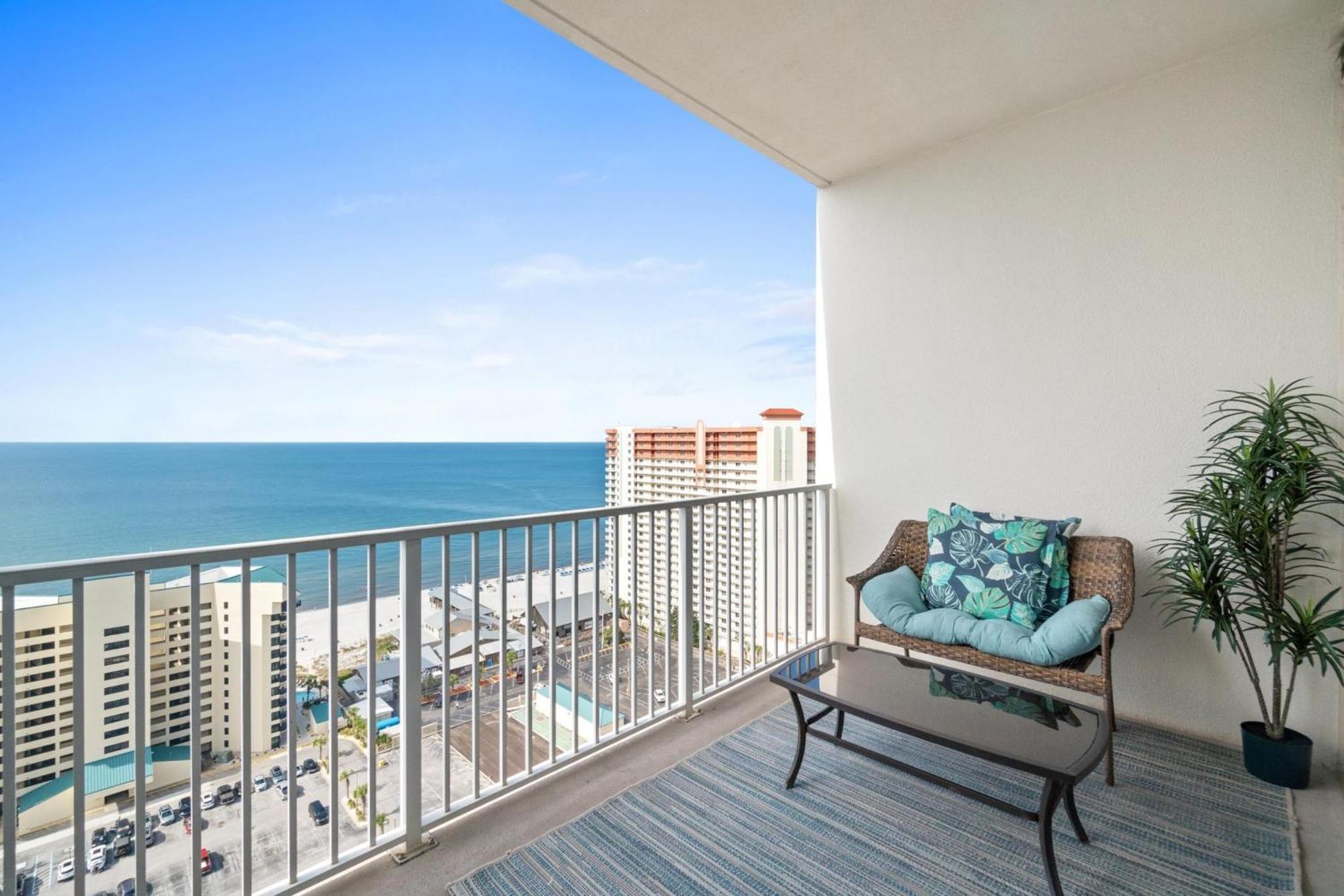 Apartment Laketown Wharf By Panhandle Getaways *