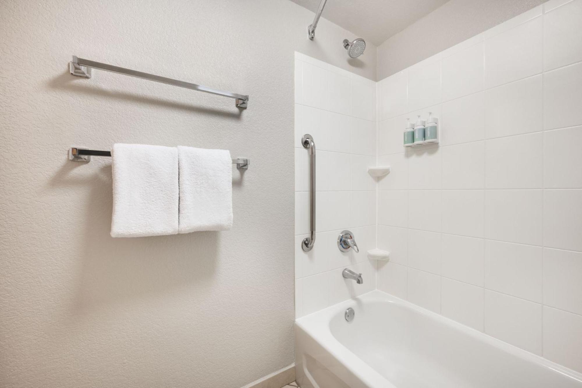 By Marriott Daytona Speedway/airport Hotel Daytona Beach