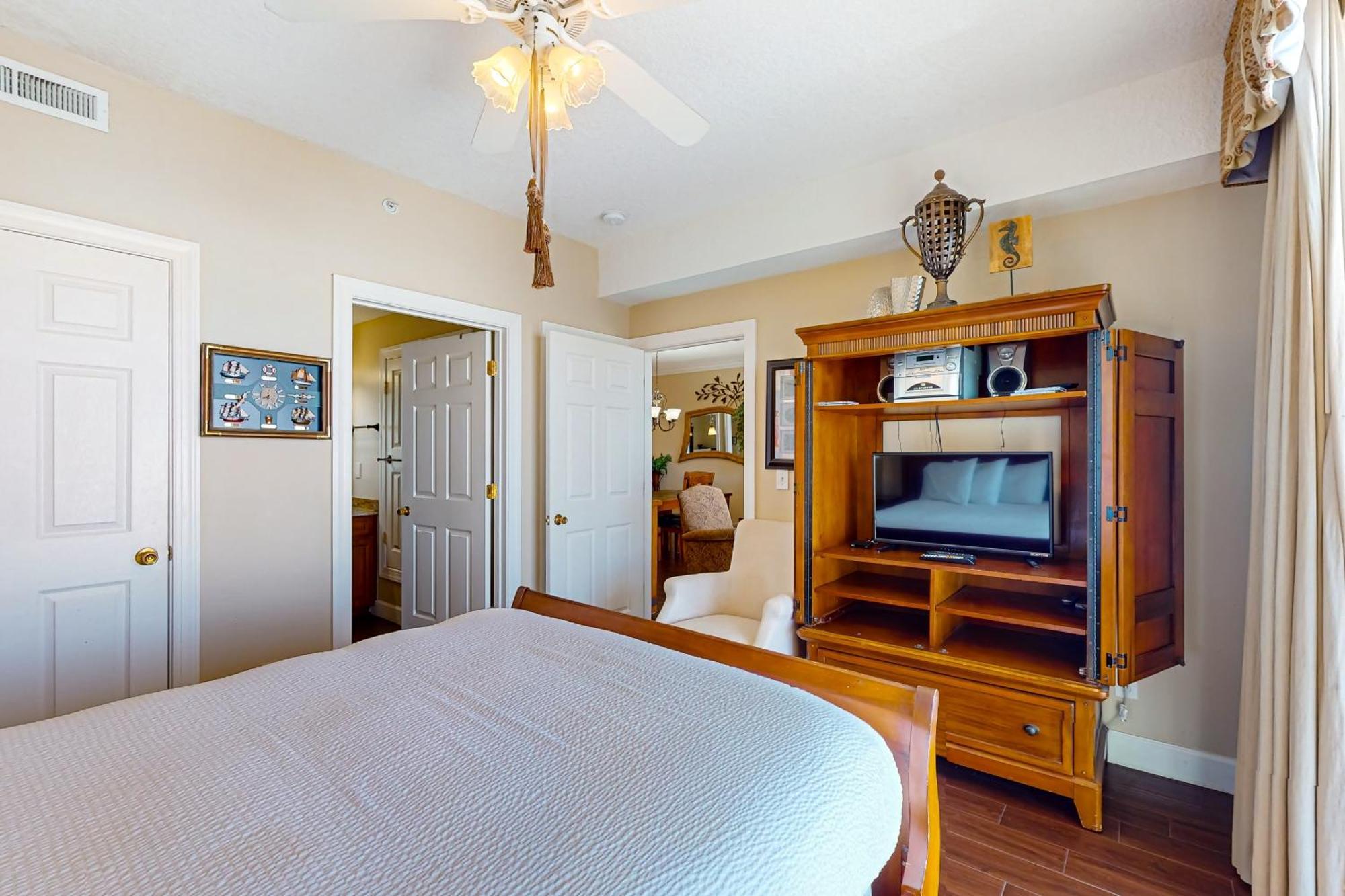 Apartment Emerald Isle 2207