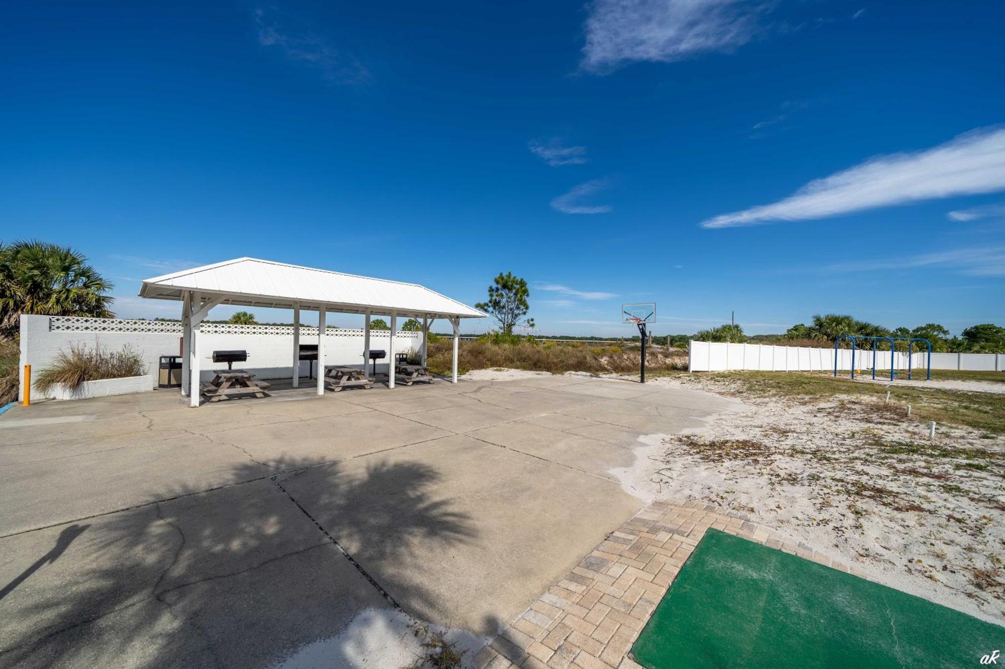 Sandy Bottoms Ppc3 - 401! Gulf Front Views! Holiday home
