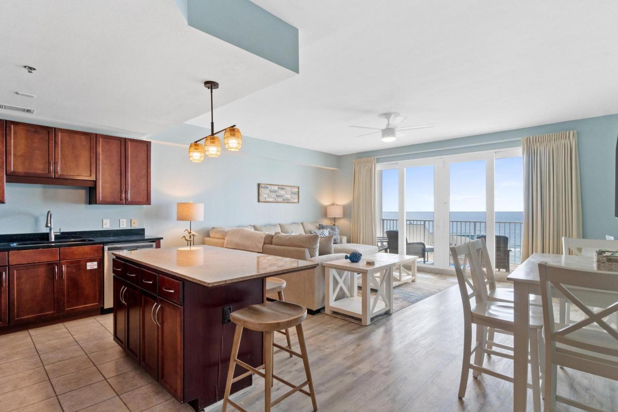 Apartment Laketown Wharf By Panhandle Getaways *
