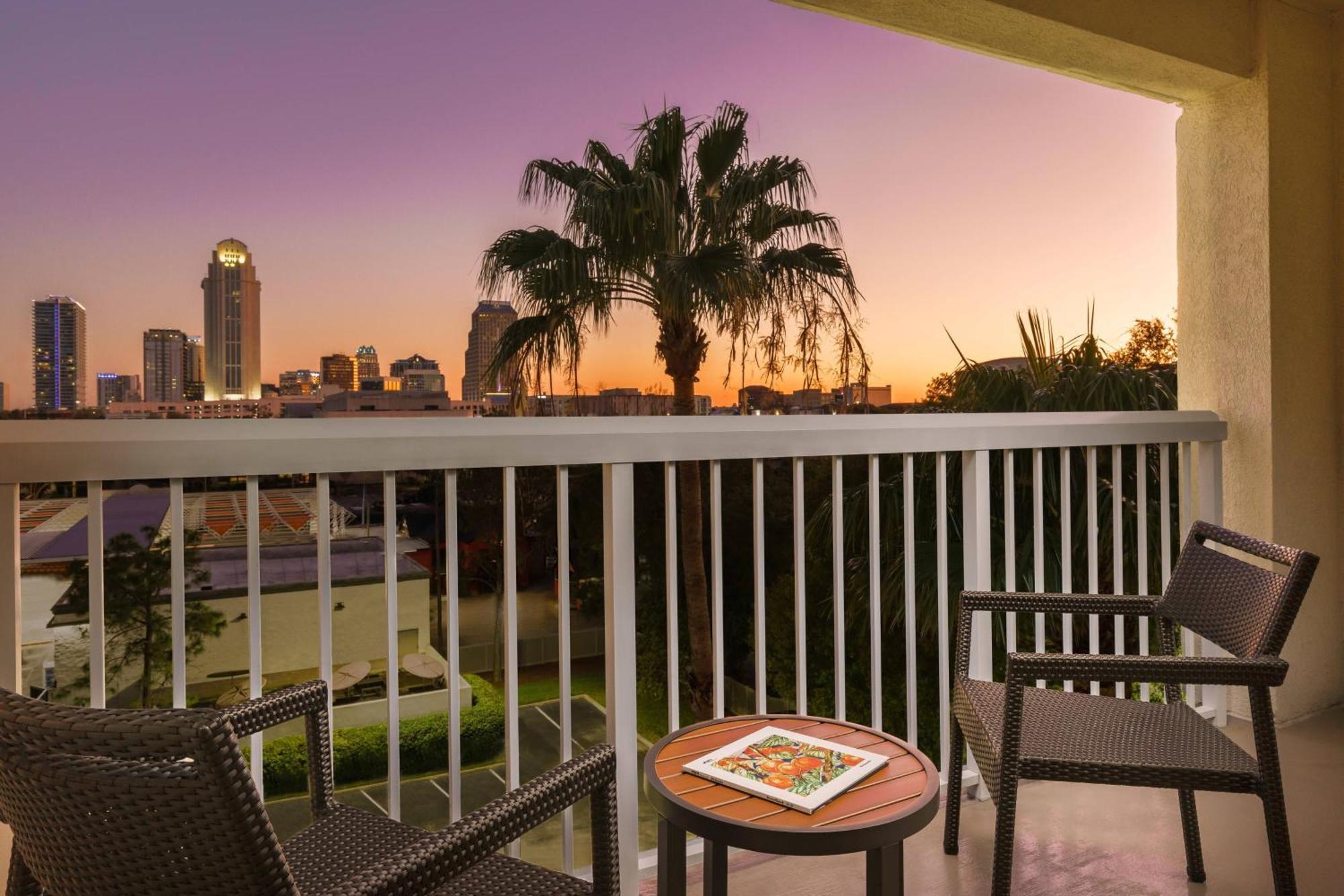 Courtyard By Marriott Downtown Hotel Orlando