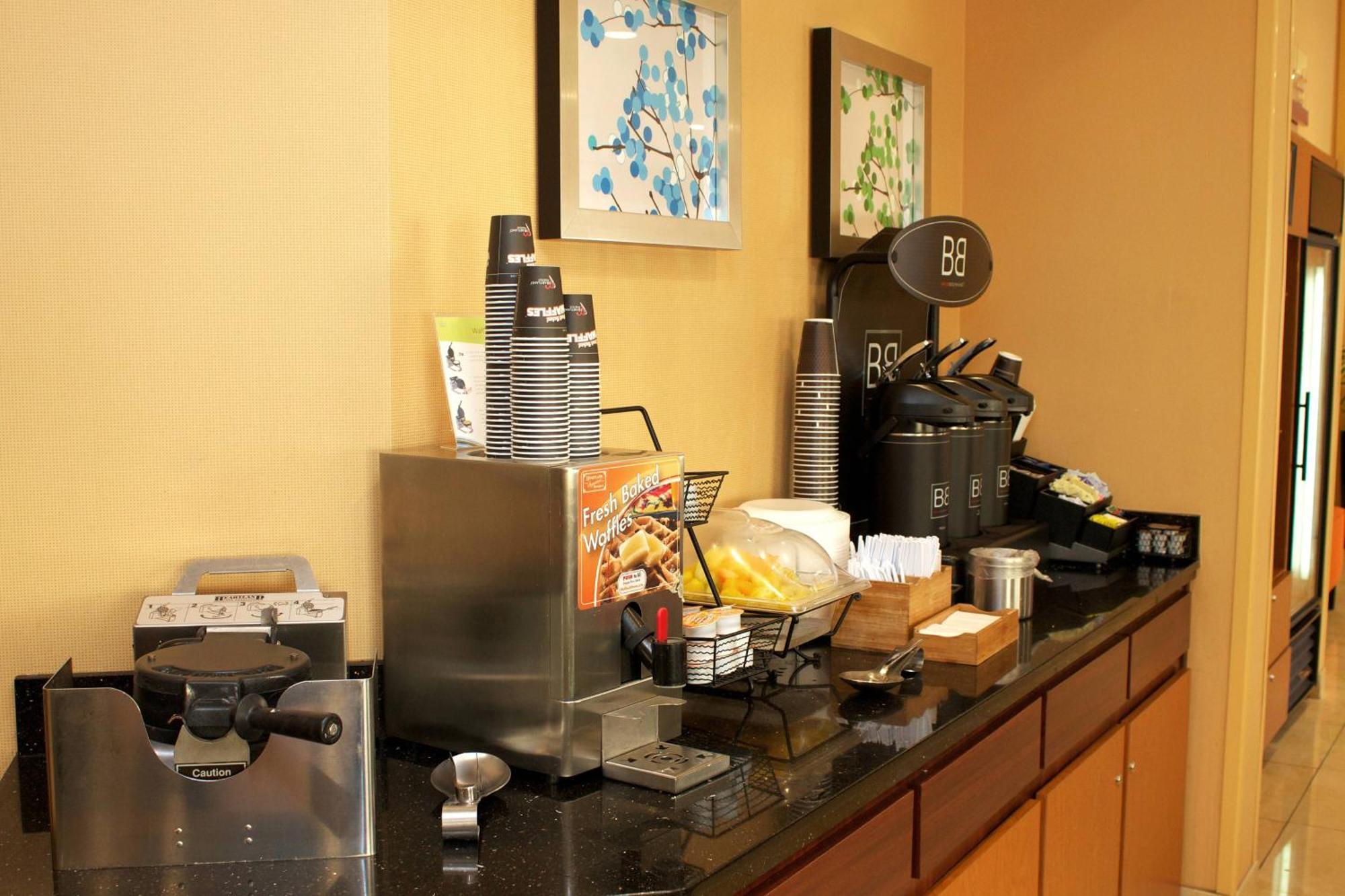 Hotel Fairfield And St Petersburg Clearwater 3*
