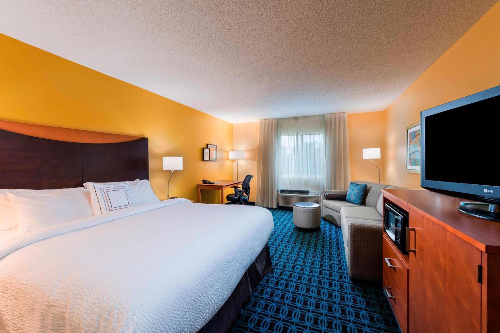 Hotel Fairfield And St Petersburg Clearwater