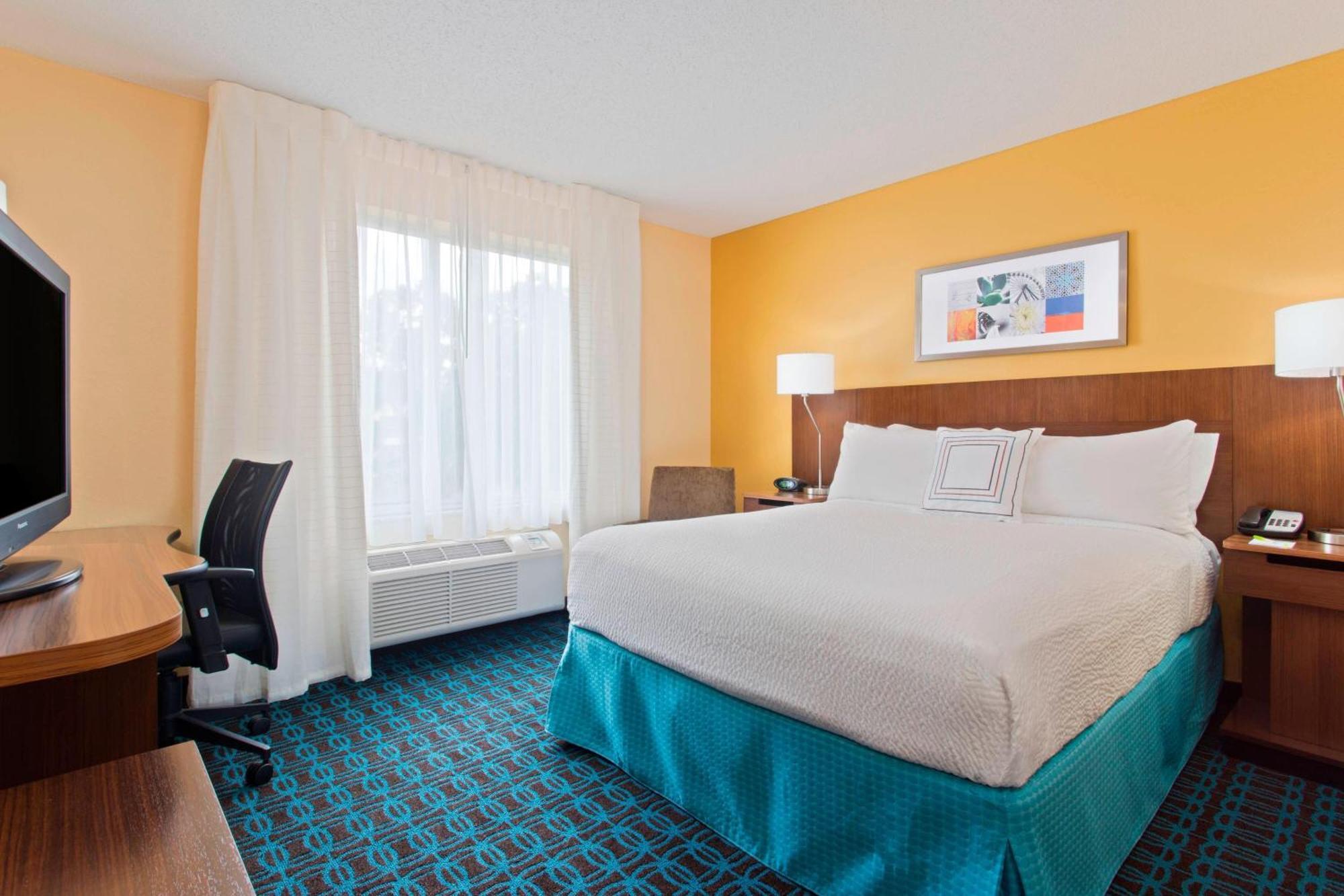 Fairfield And By Marriott Brandon 3*