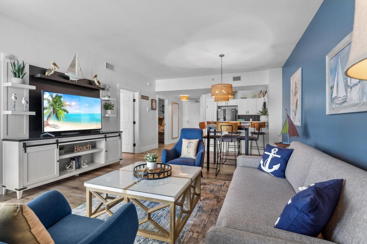 Sunrise Surprise 9th Floor 2br 2 Ba King Shuttle, Heated Pool! Holiday home *