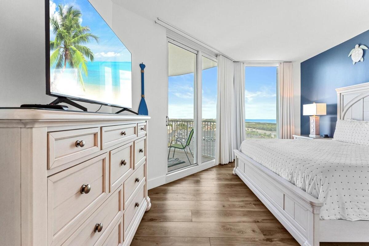 Holiday home Sunrise Surprise 9th Floor 2br 2 Ba King Shuttle, Heated Pool! Destin