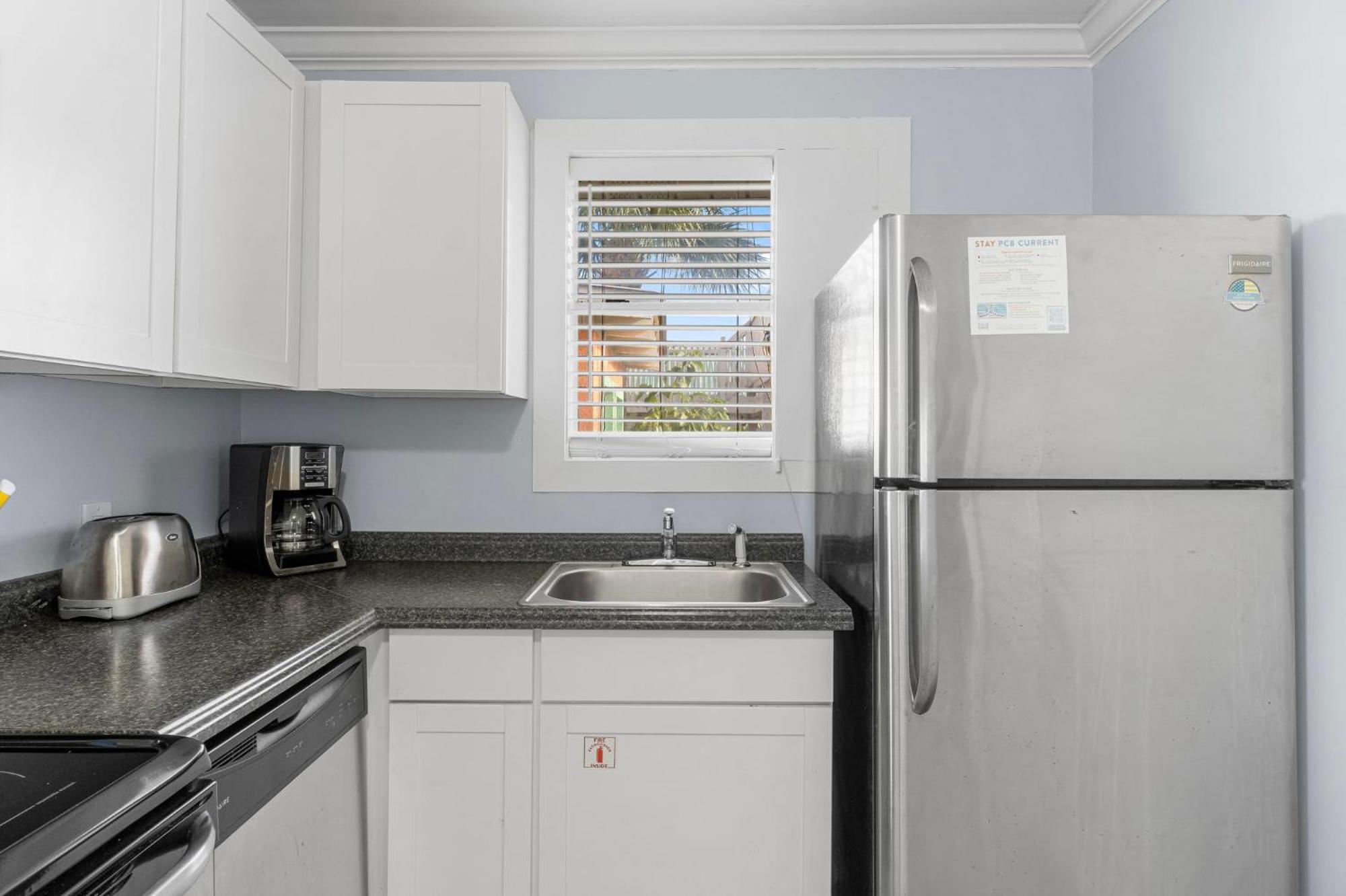 Salt Life Apartment *