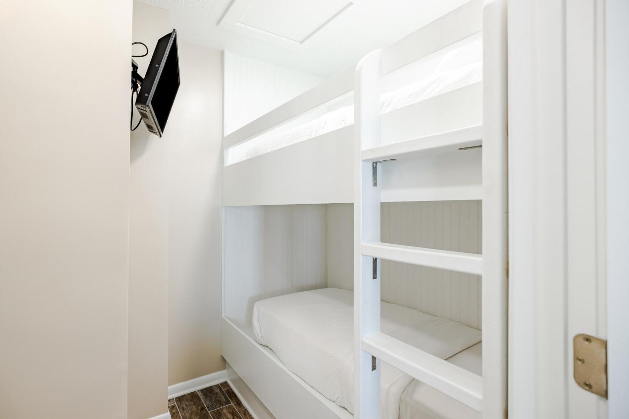Sandpiper Beacon 4*