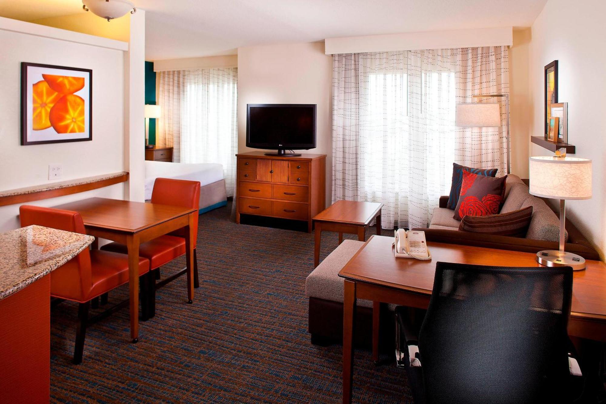 Hotel By Marriott Daytona Speedway/airport 3*