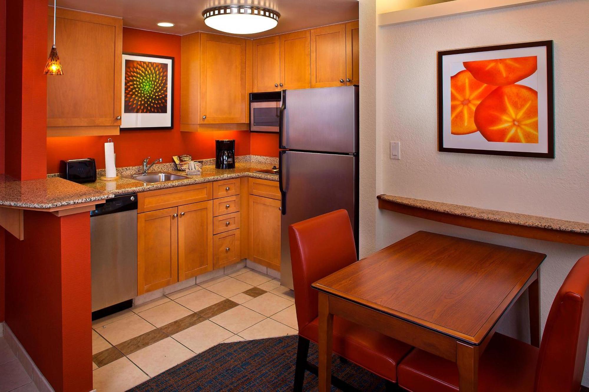 Hotel By Marriott Daytona Speedway/airport Daytona Beach