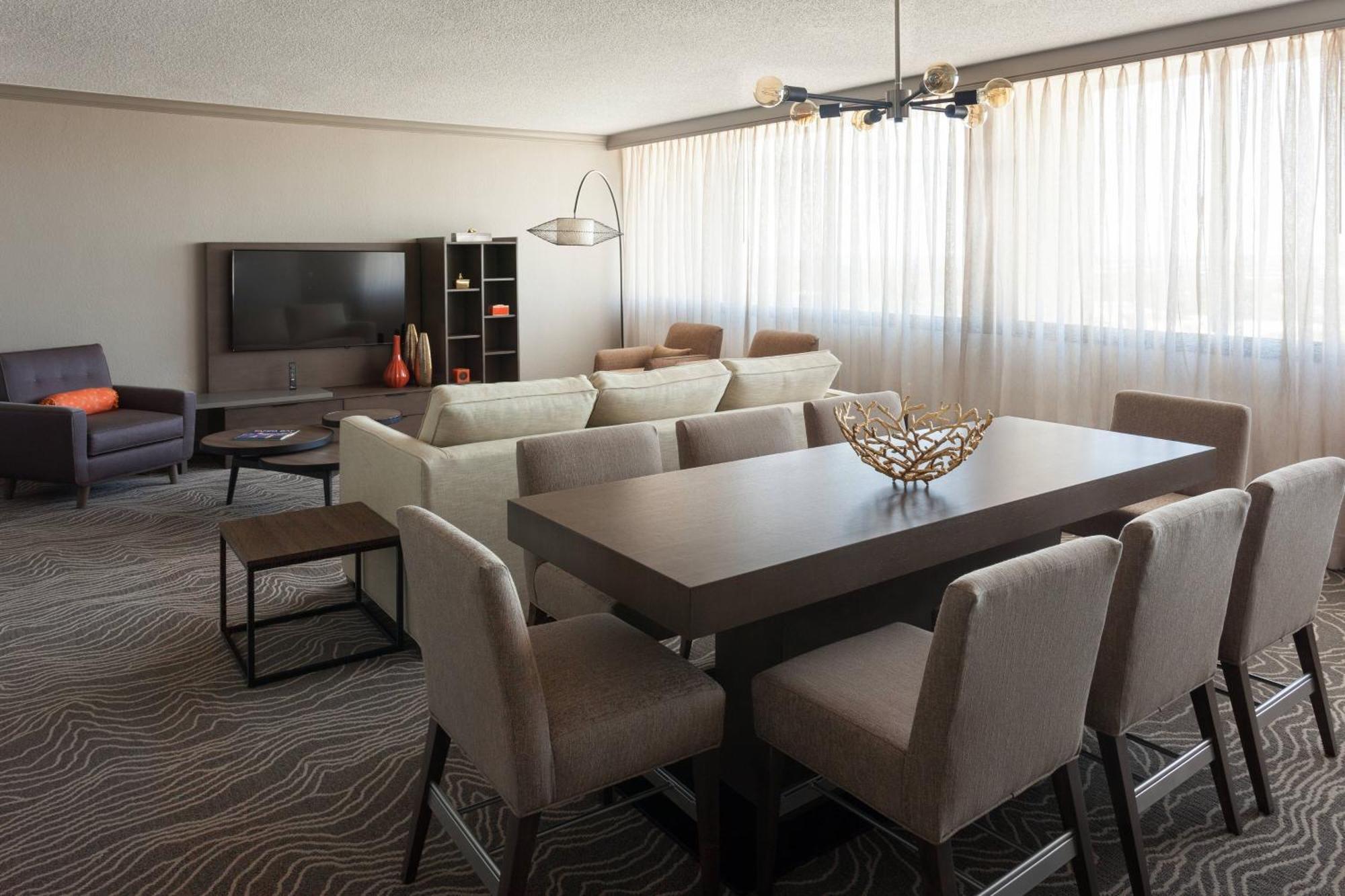 Hotel Marriott Westshore 3*