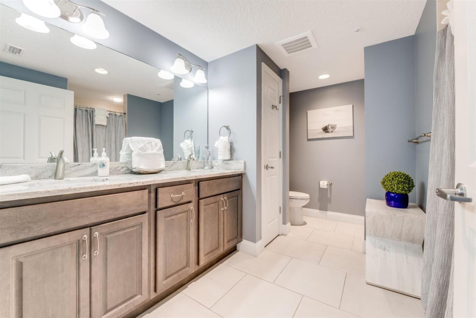 Unit 107 Aruba - 3 Bedroom Ocean View Apartment *